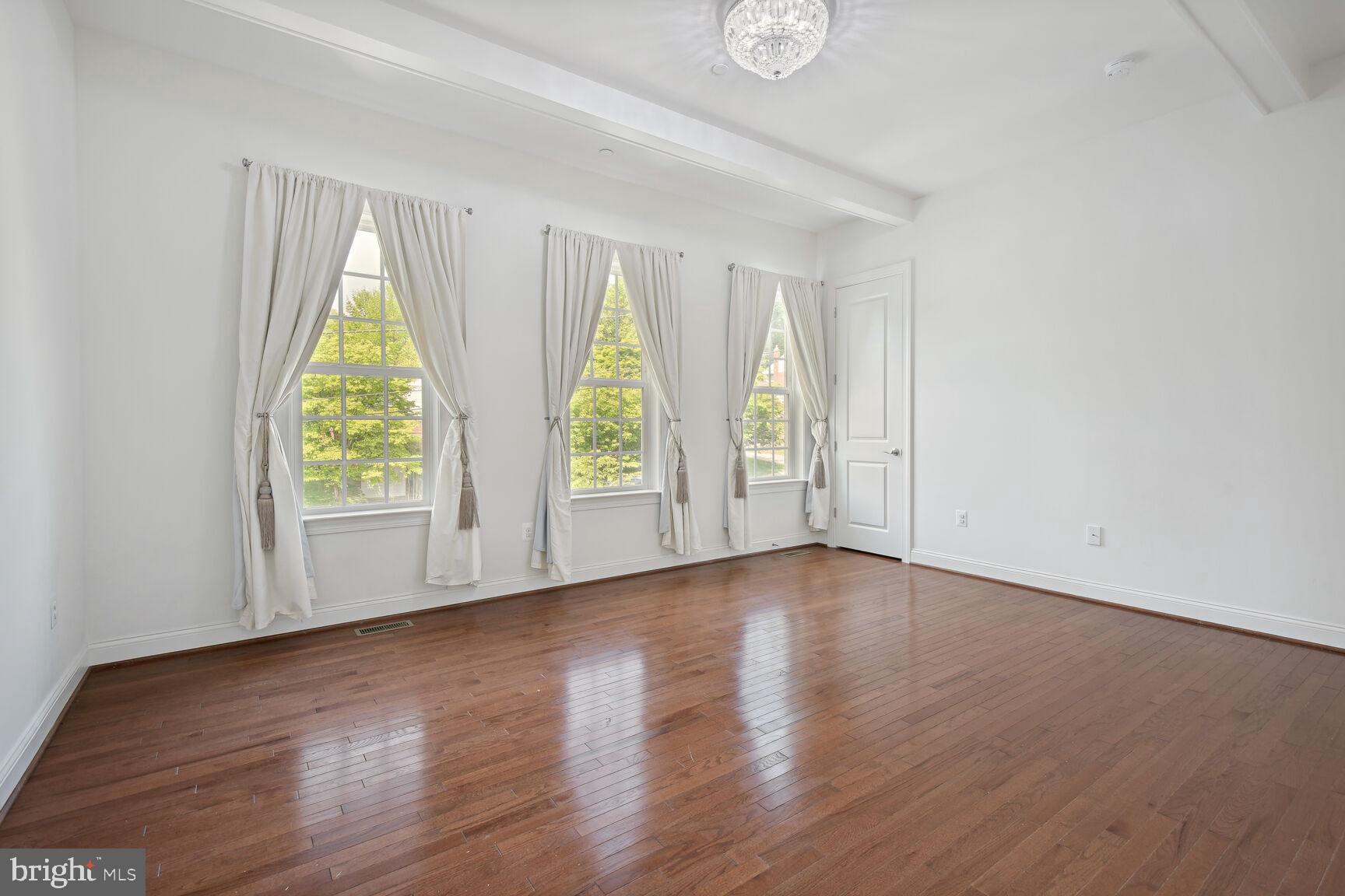 HIGH POINT - Residential