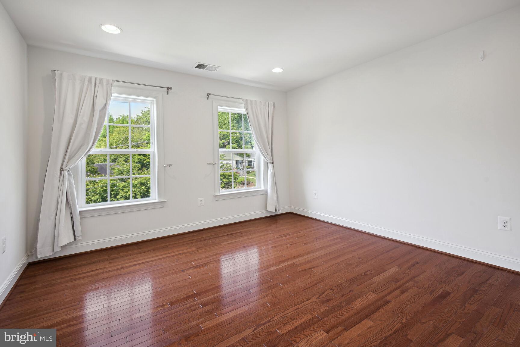 HIGH POINT - Residential