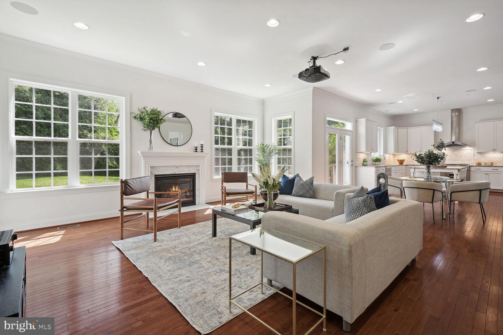 HIGH POINT - Residential