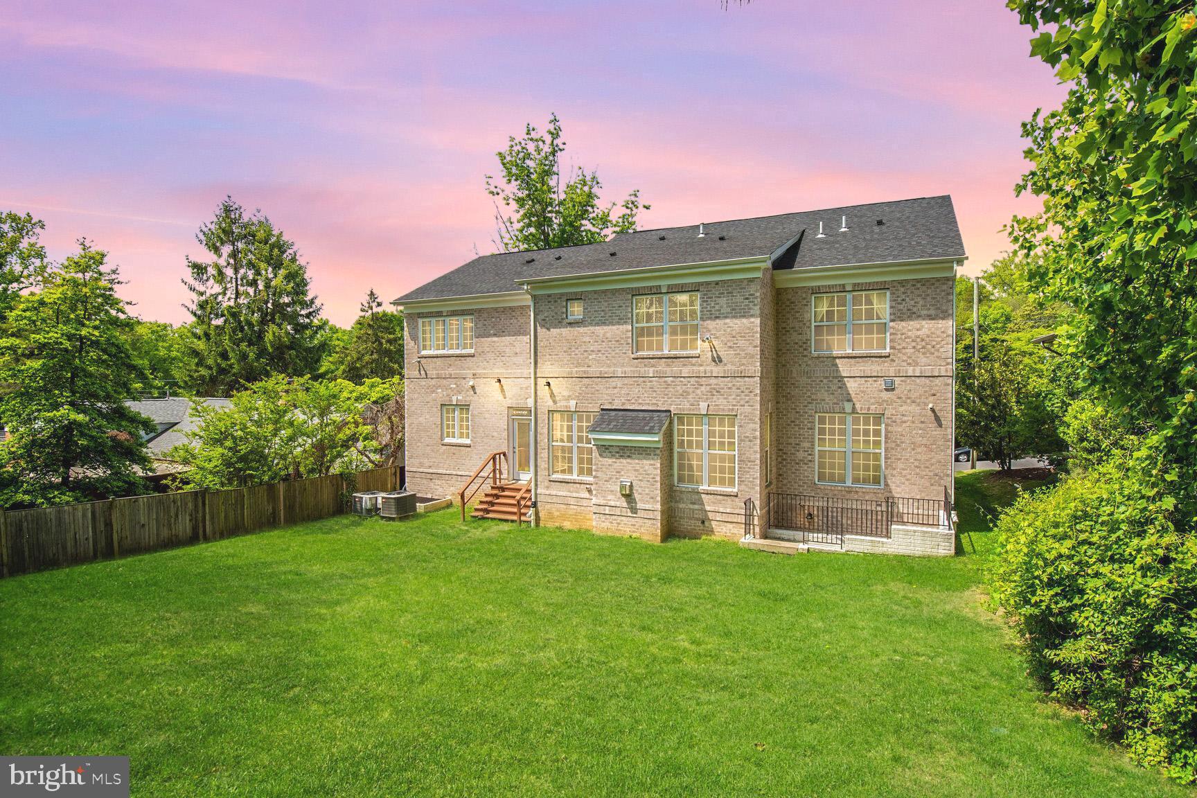 HIGH POINT - Residential