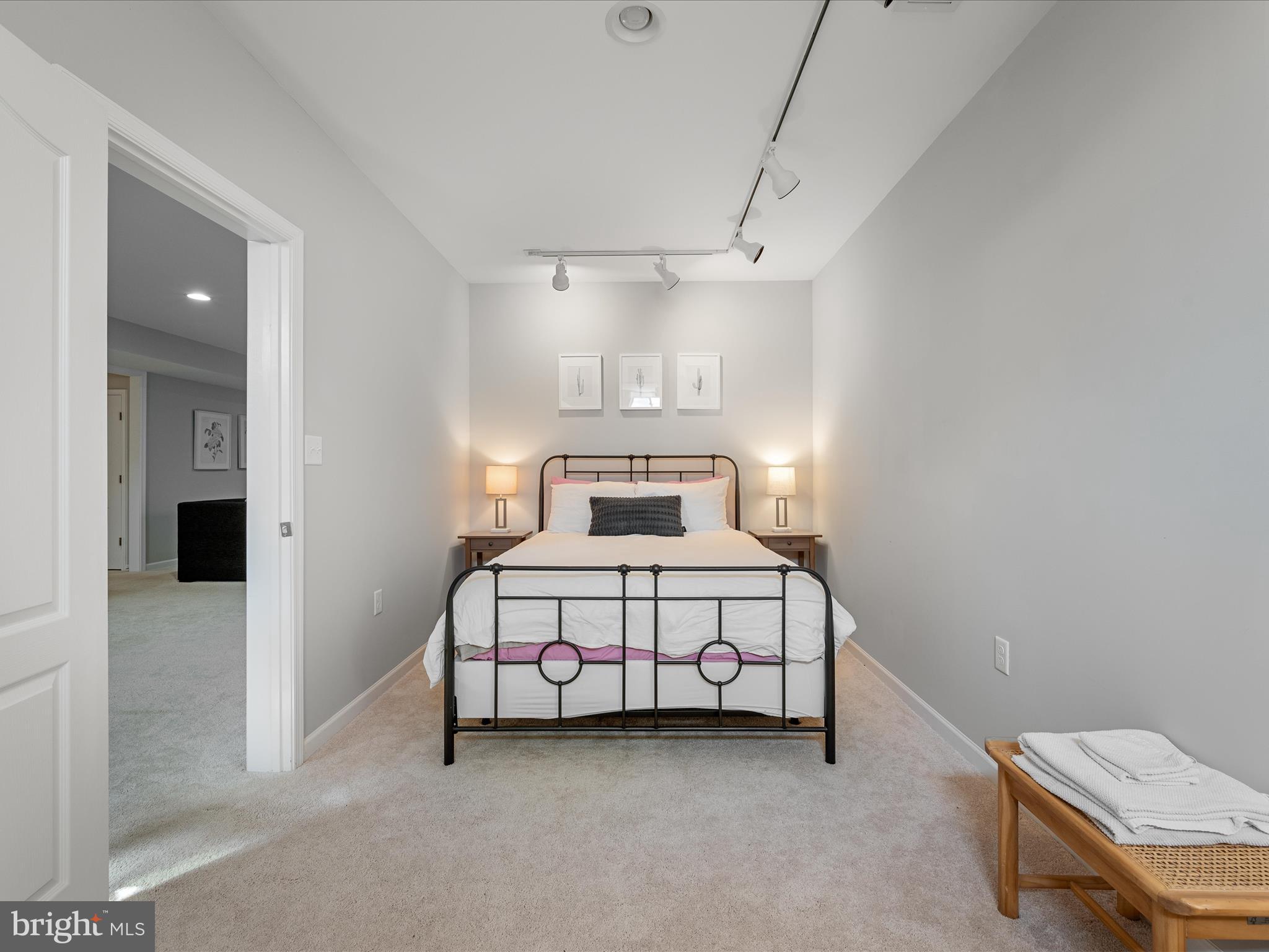 MARTINSBURG STATION - Residential