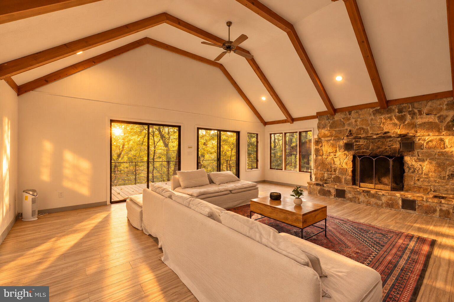 274 THREE OAKS DRIVE