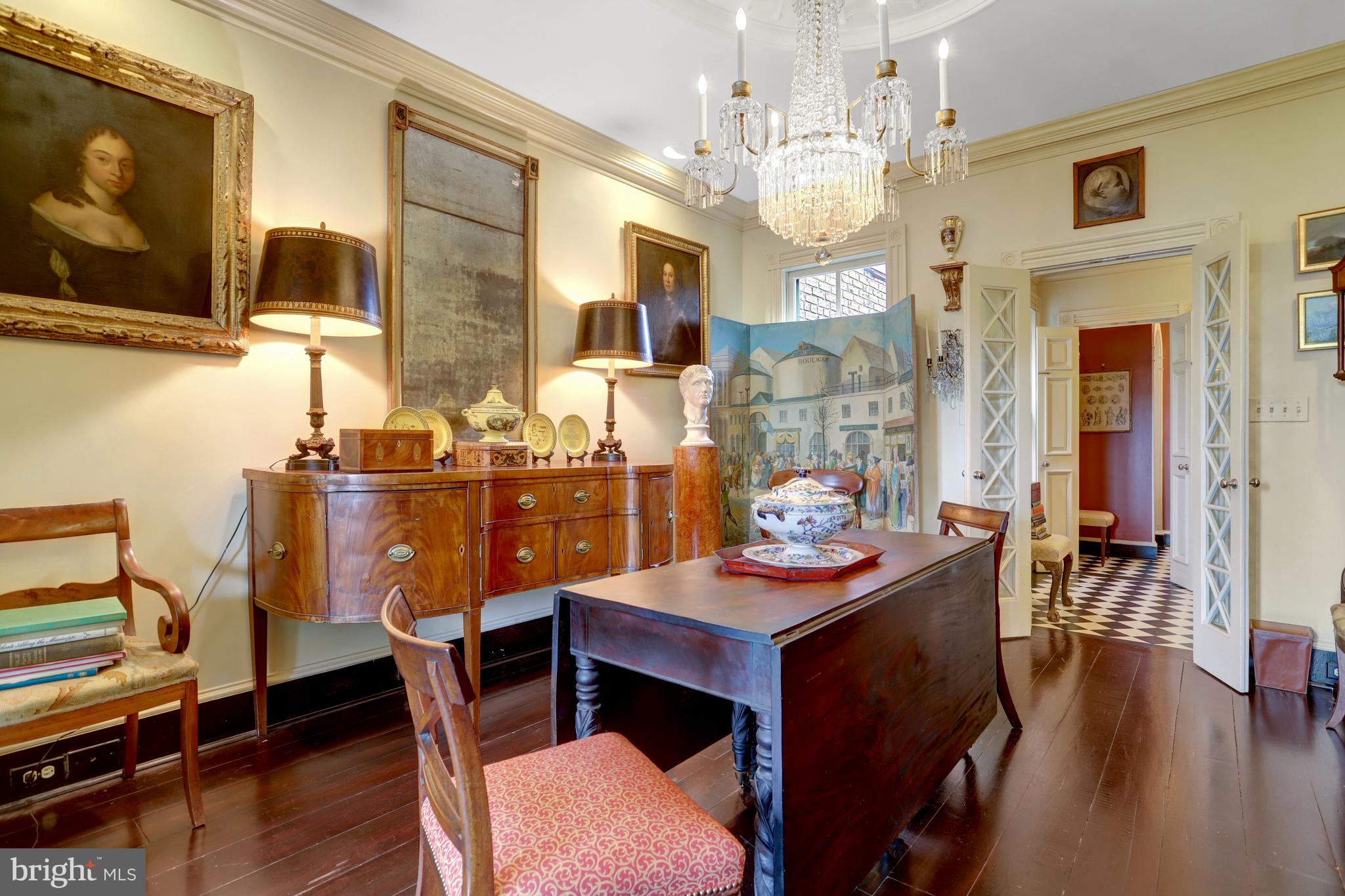 OLD TOWN ALEXANDRIA - Commercial Sale