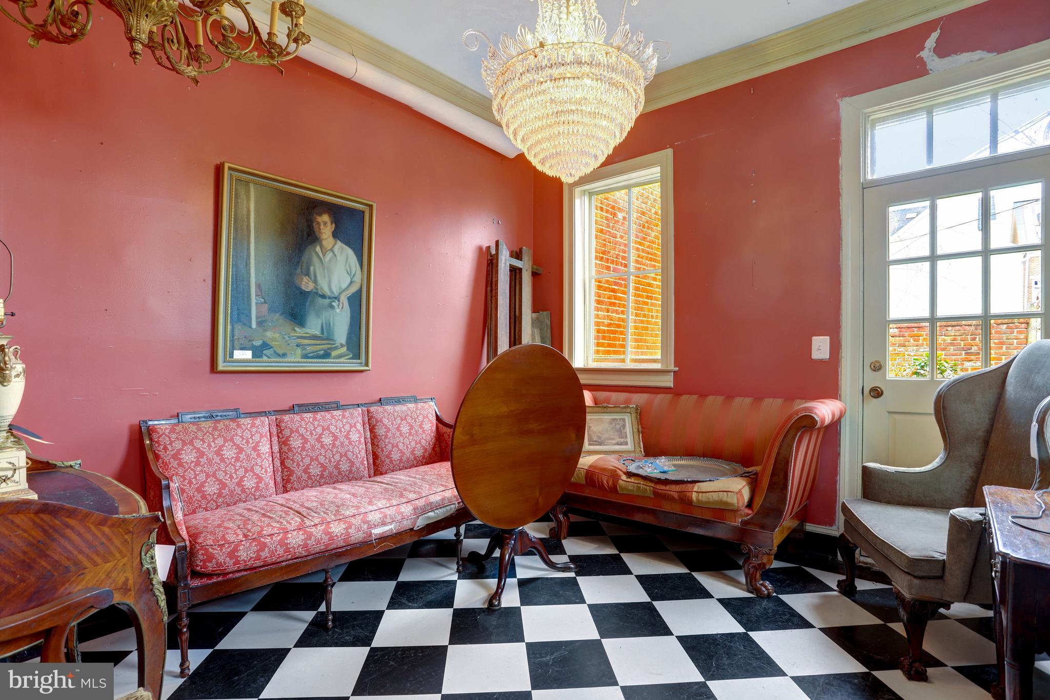 OLD TOWN ALEXANDRIA - Commercial Sale