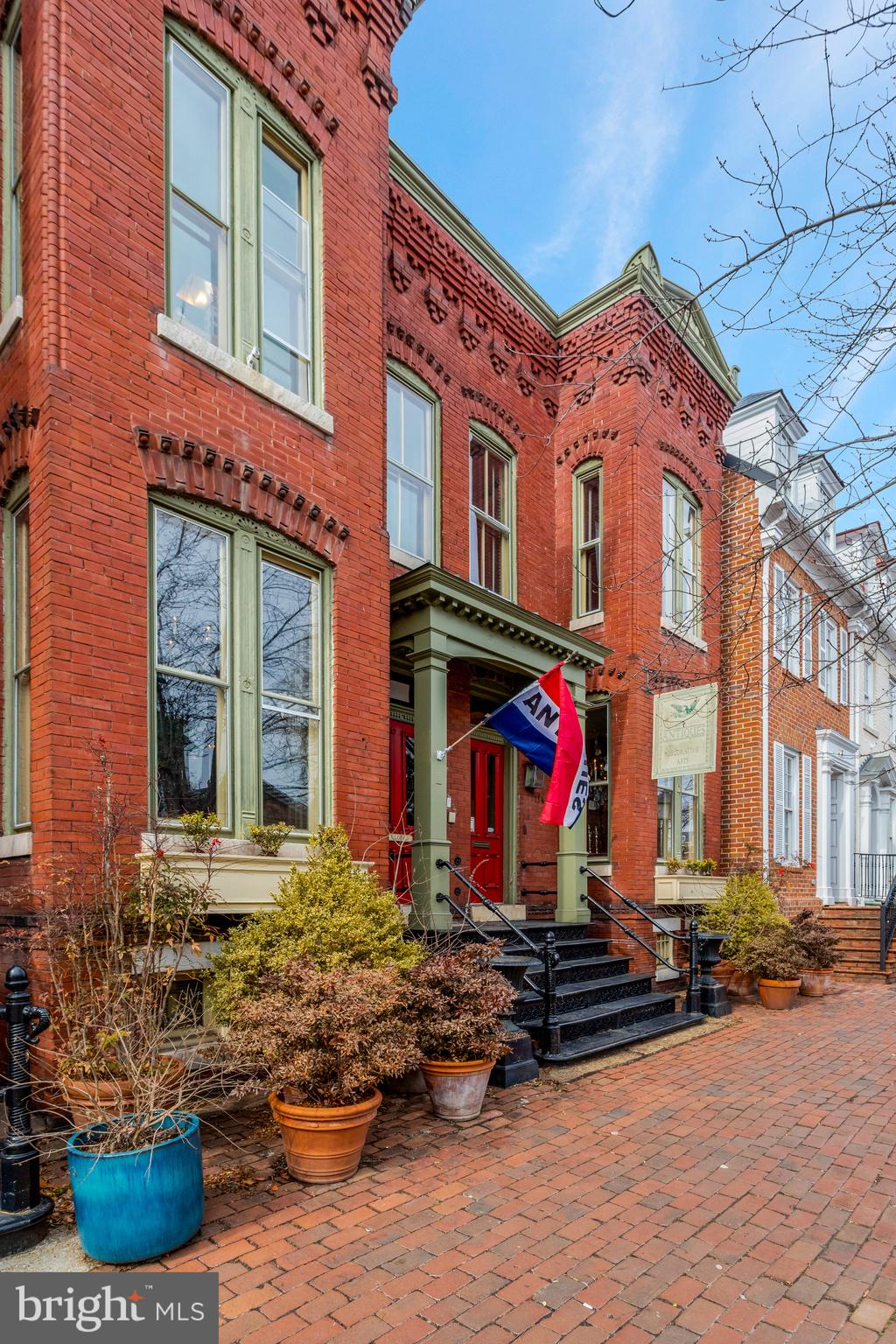 OLD TOWN ALEXANDRIA - Commercial Sale