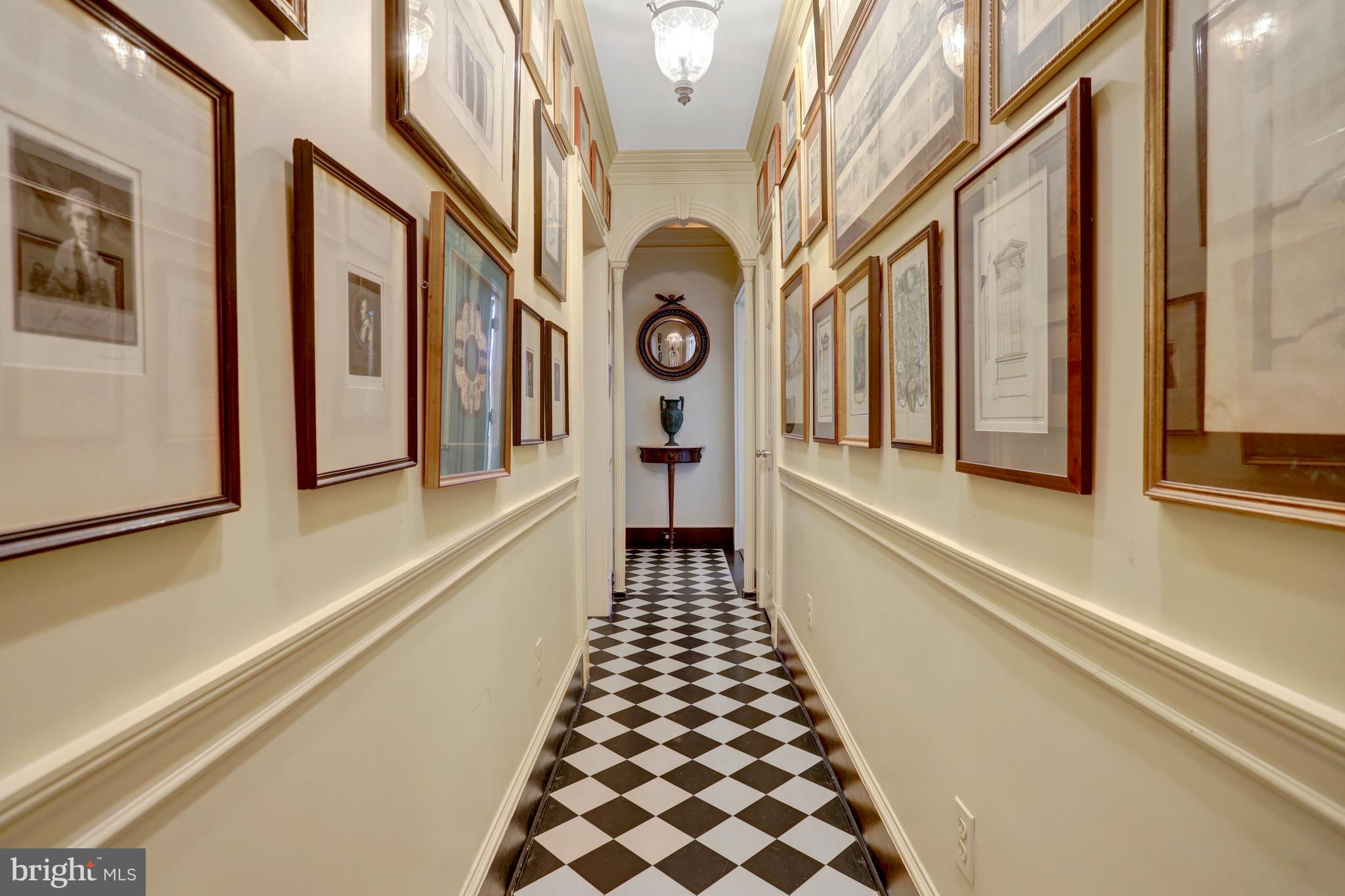 OLD TOWN ALEXANDRIA - Commercial Sale