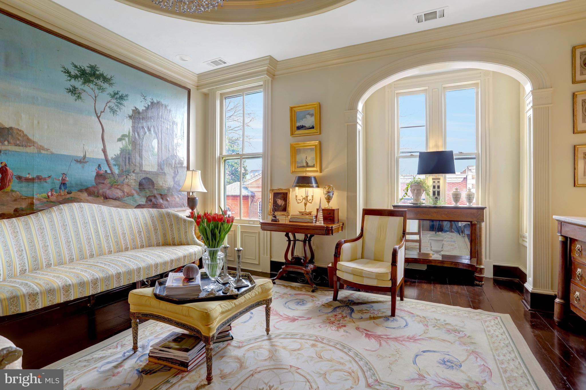 OLD TOWN ALEXANDRIA - Commercial Sale