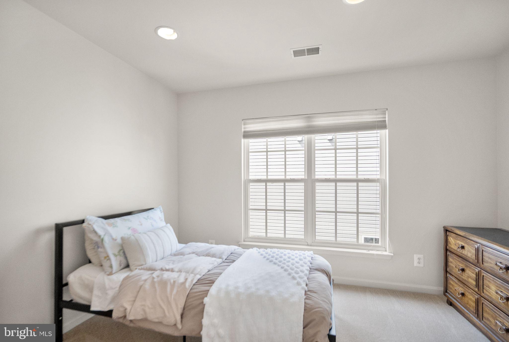 BRAMBLETON - Residential