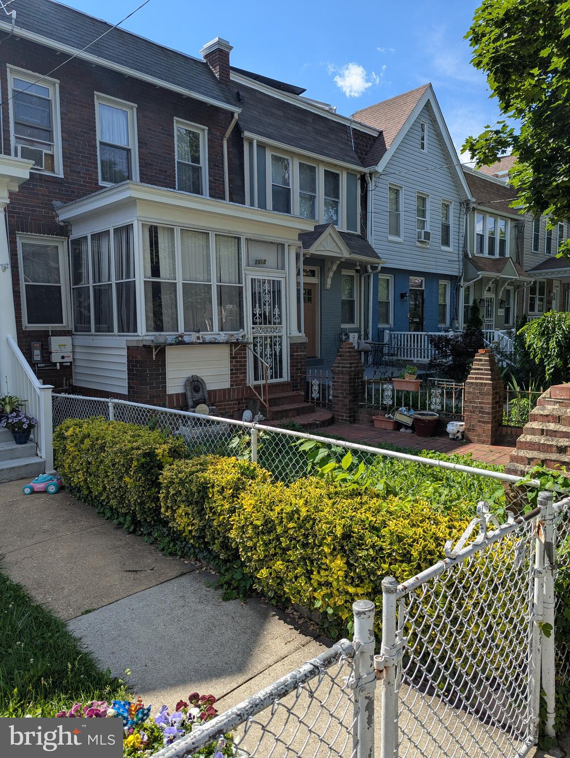 2812 6TH NE