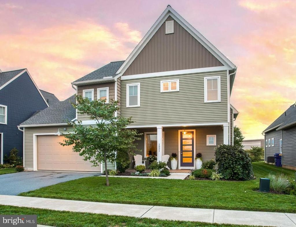 Photo of 1521 Fieldstone Drive, Mount Joy, PA 17552 (MLS # PALA2055828)