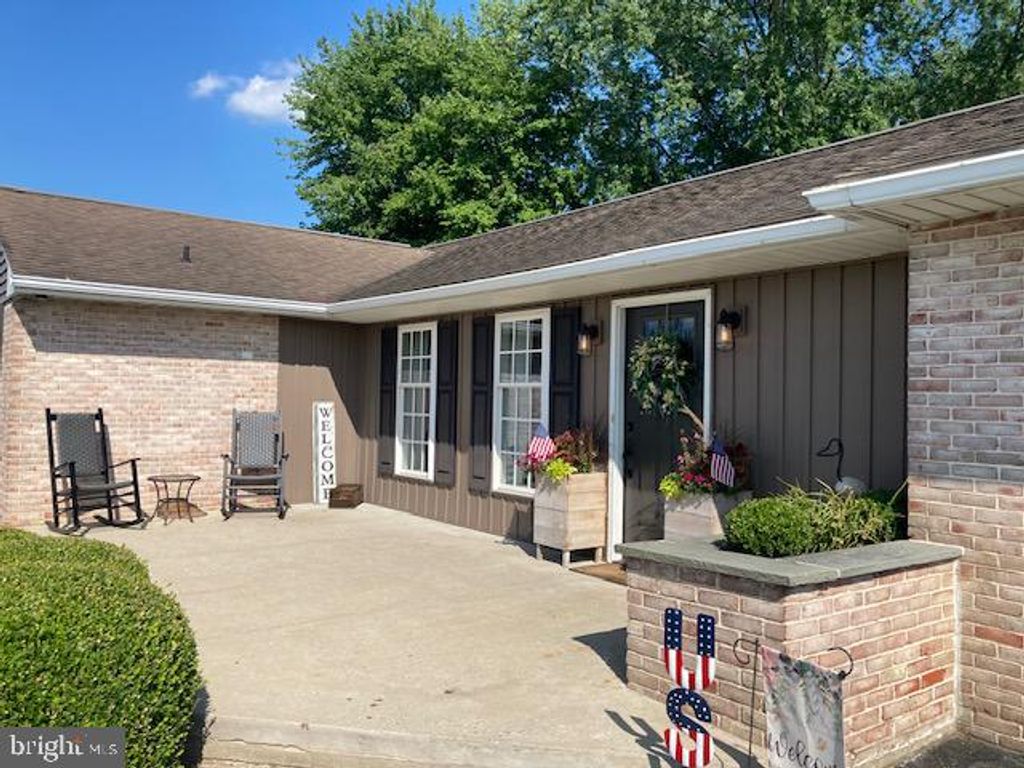 Photo of 214 E SPRUCE ST, NEW HOLLAND, PA 17557 (MLS # PALA2037748)