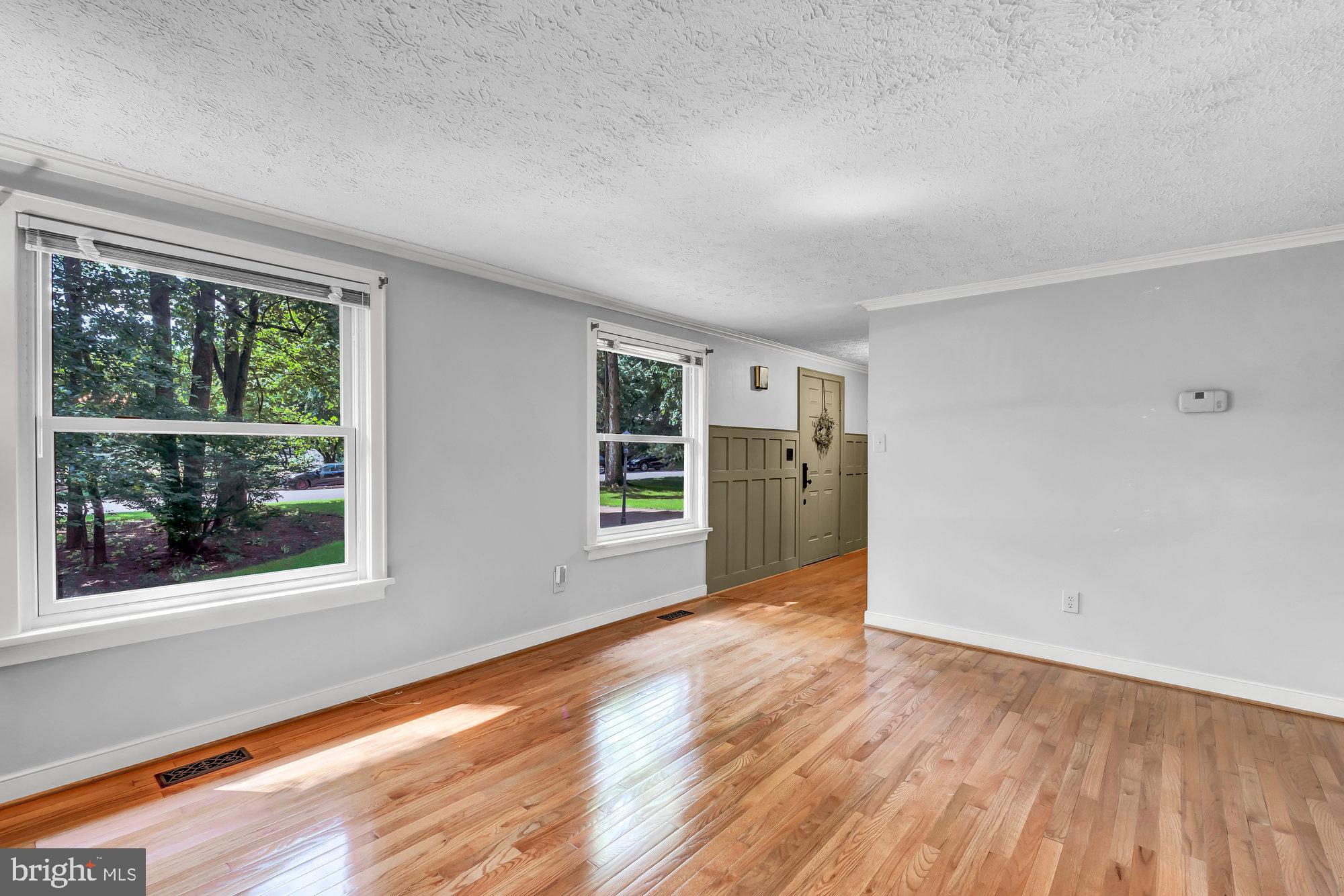 RESTON - Residential