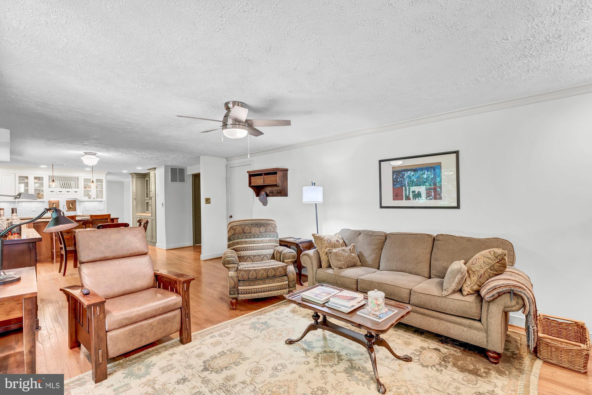 RESTON - Residential