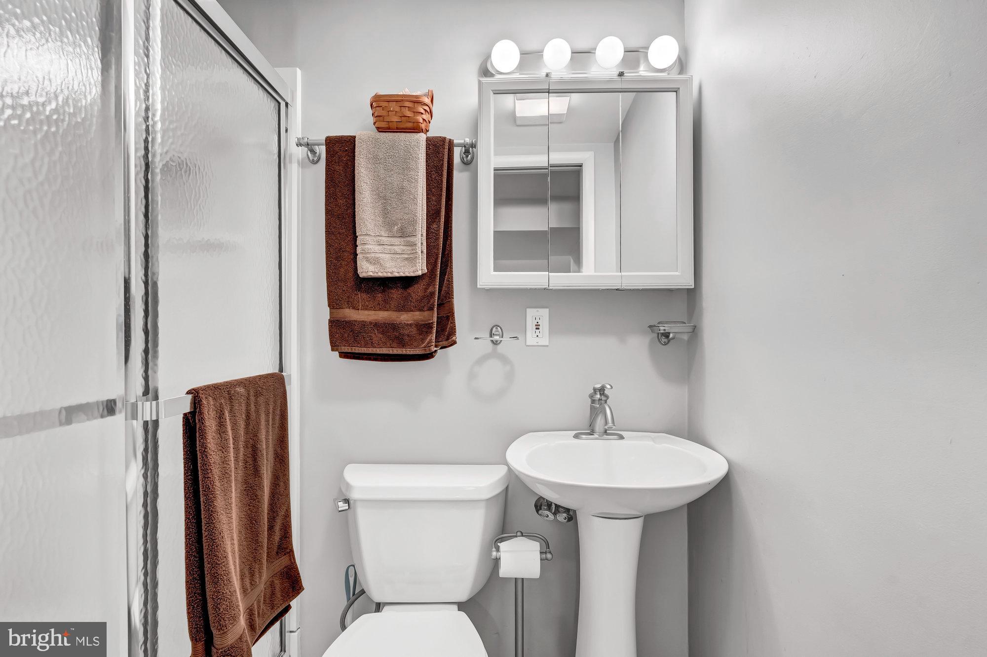 RESTON - Residential