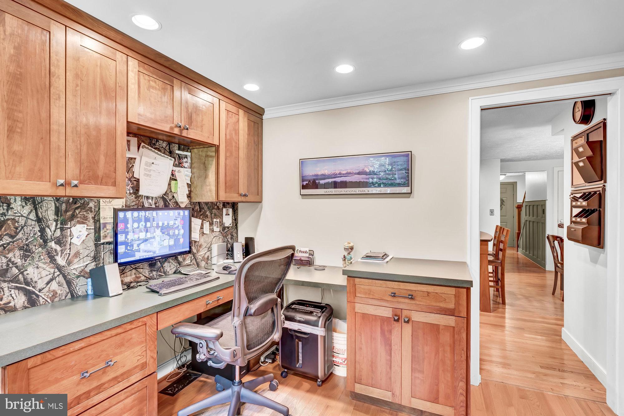 RESTON - Residential