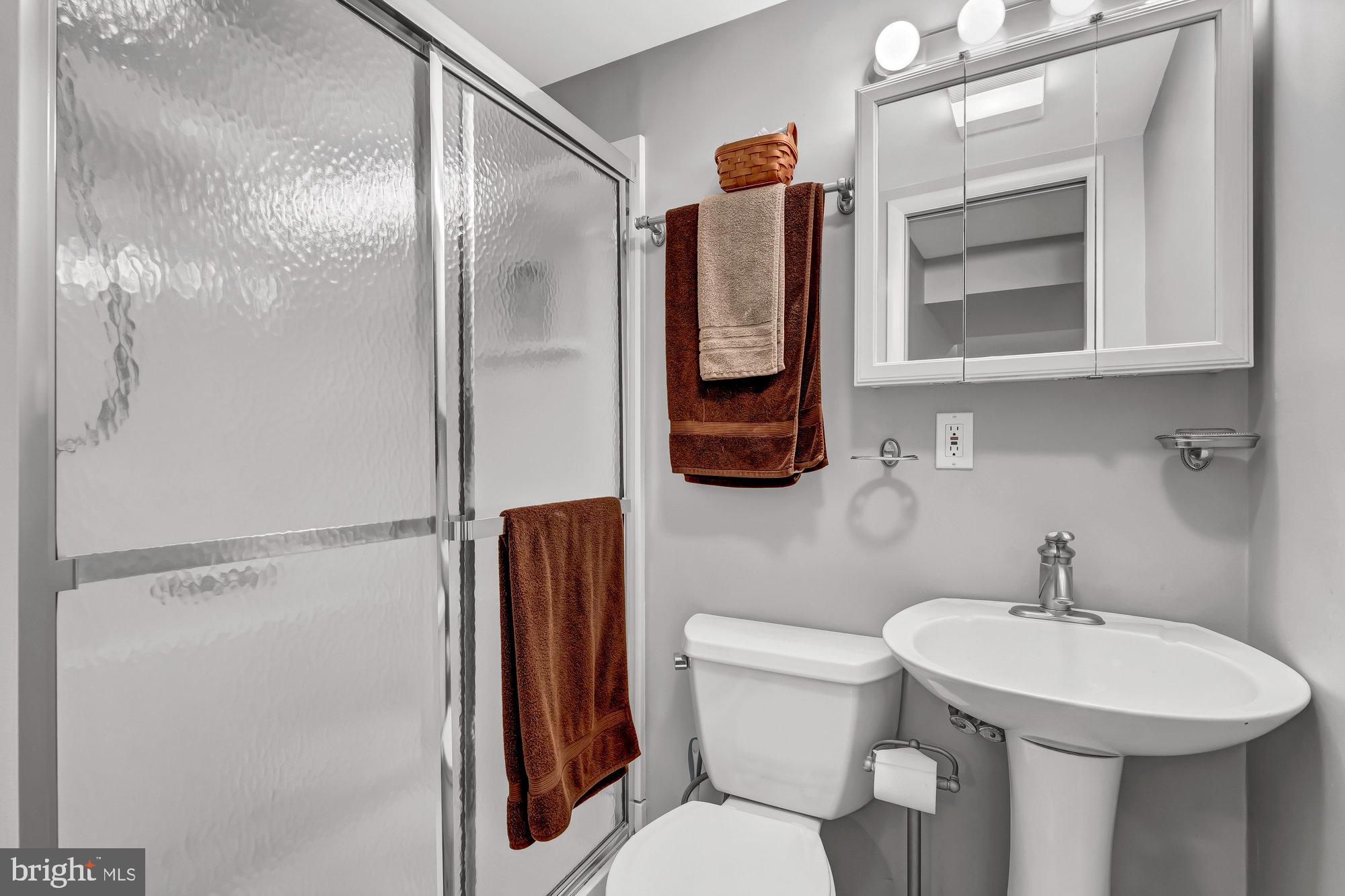 RESTON - Residential