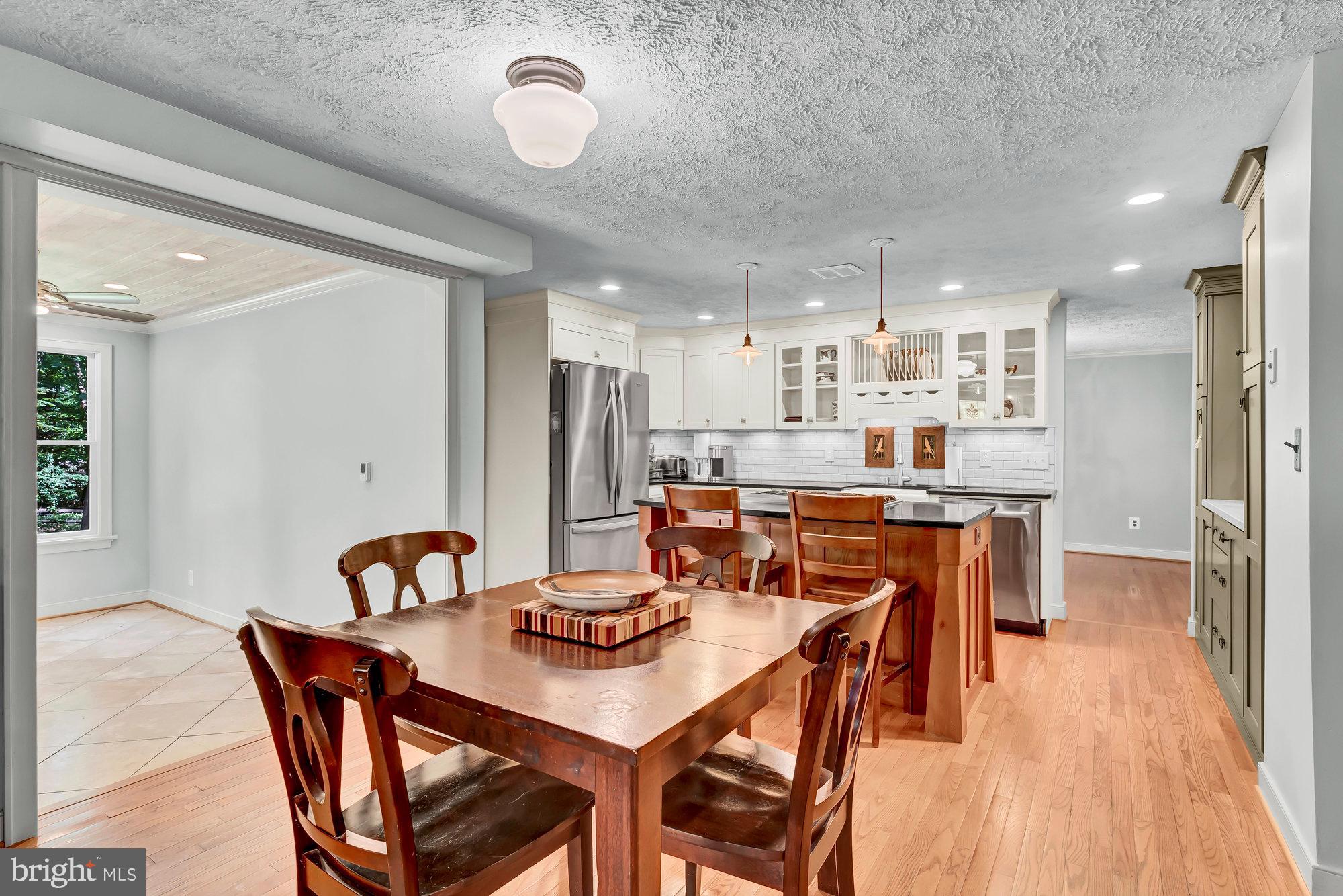 RESTON - Residential