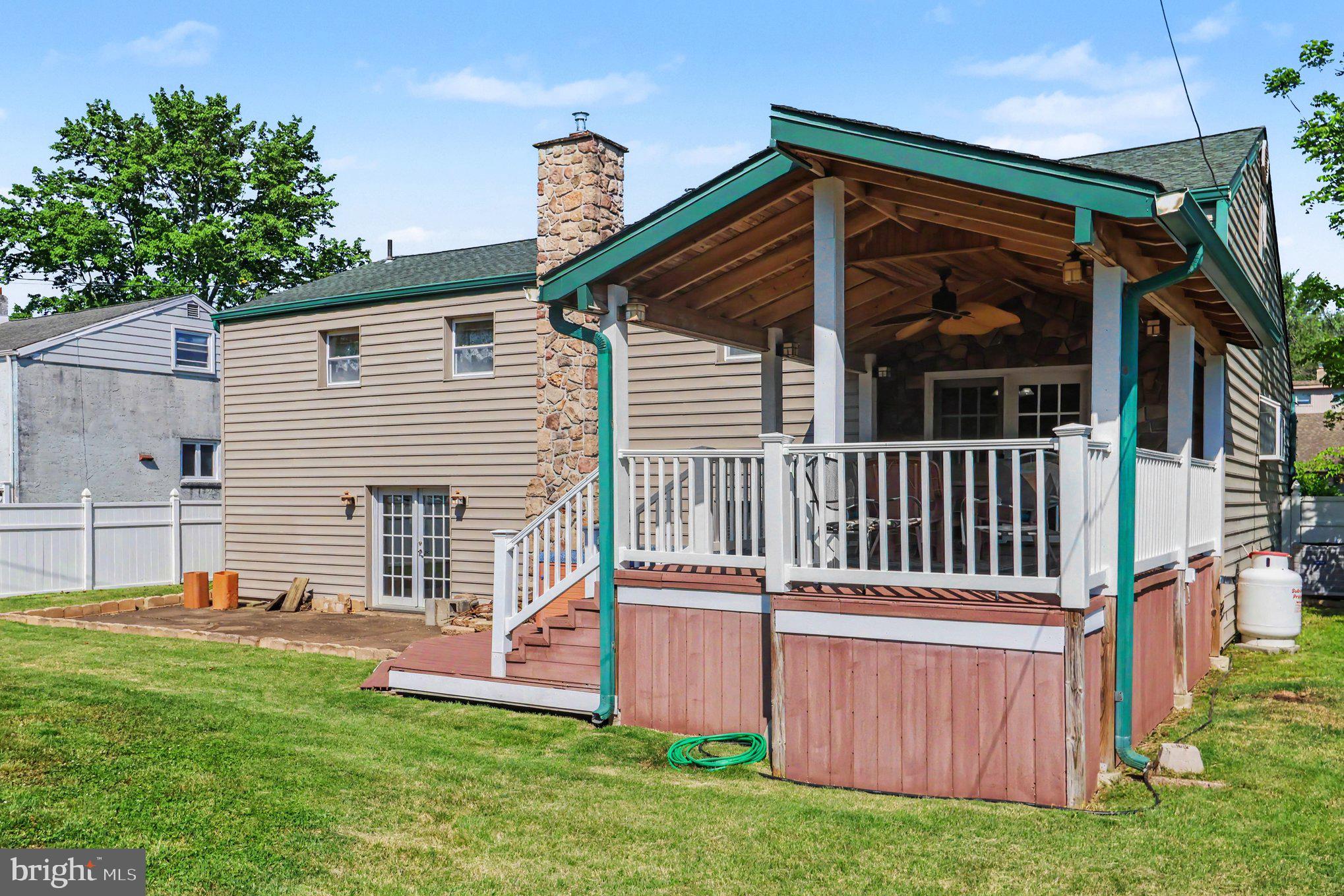 MEADOW WOOD - Residential