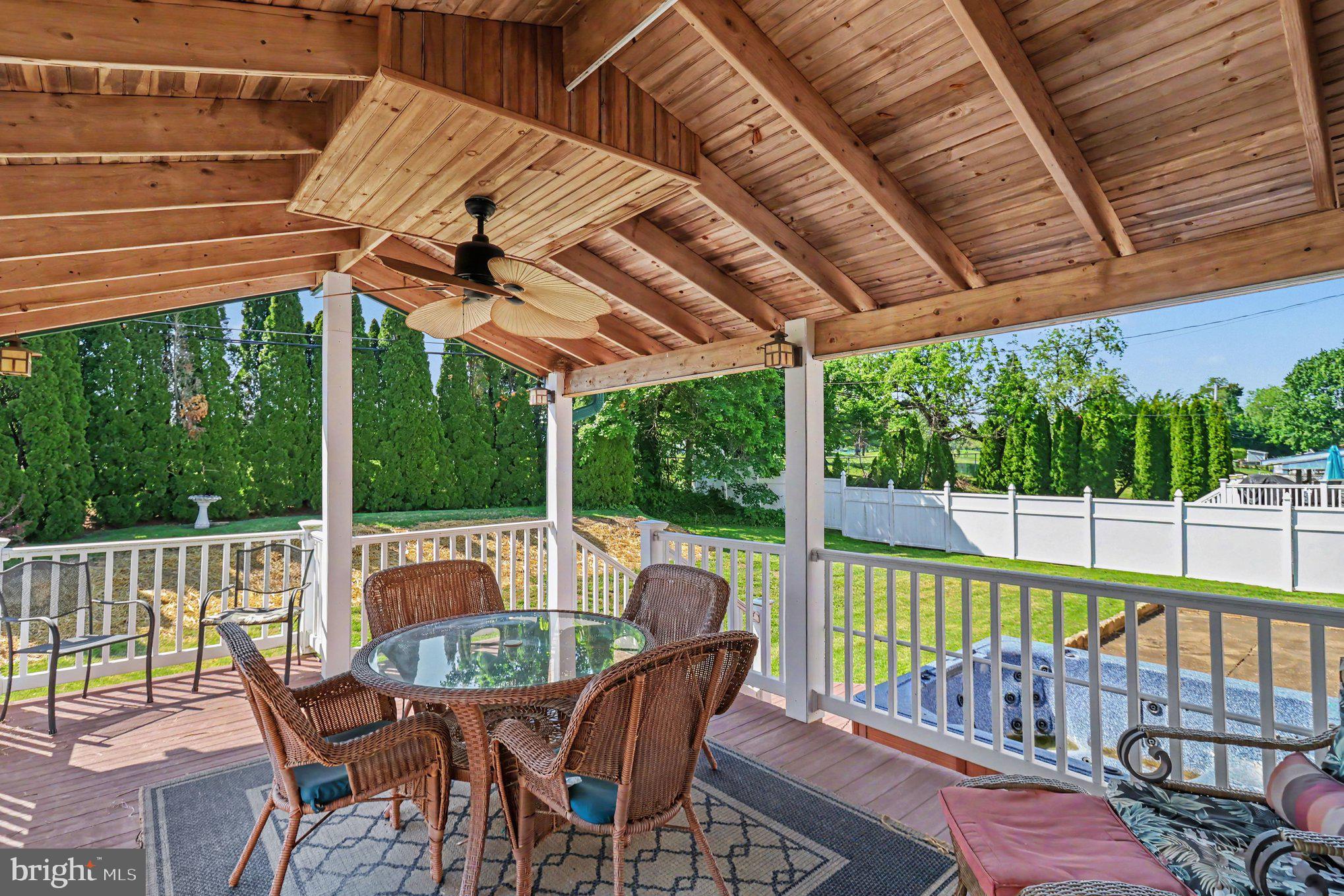 MEADOW WOOD - Residential
