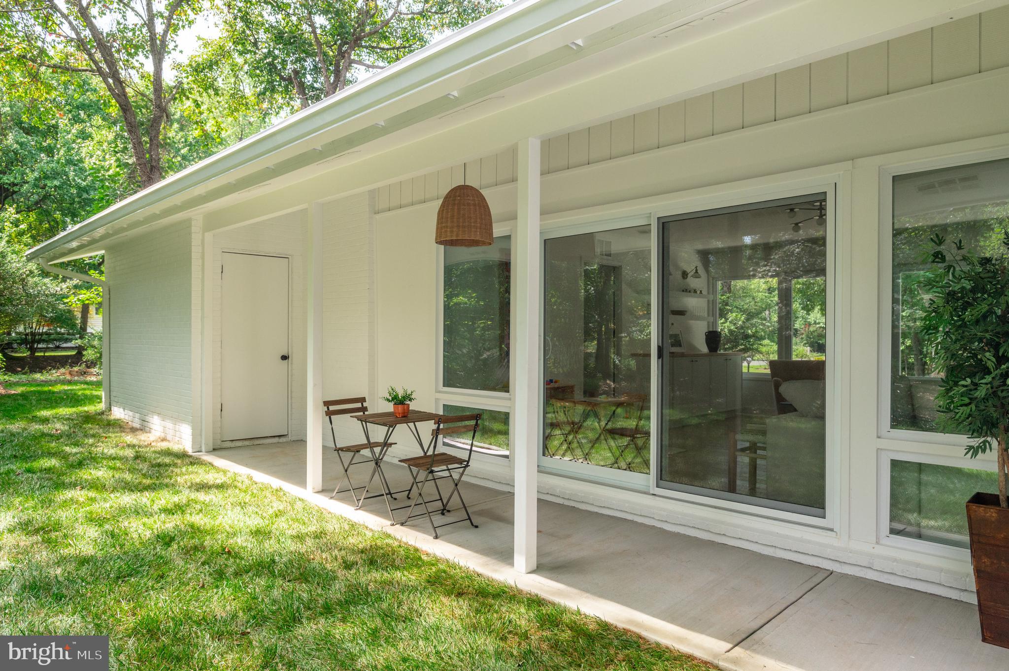 CARDEROCK SPRINGS - Residential