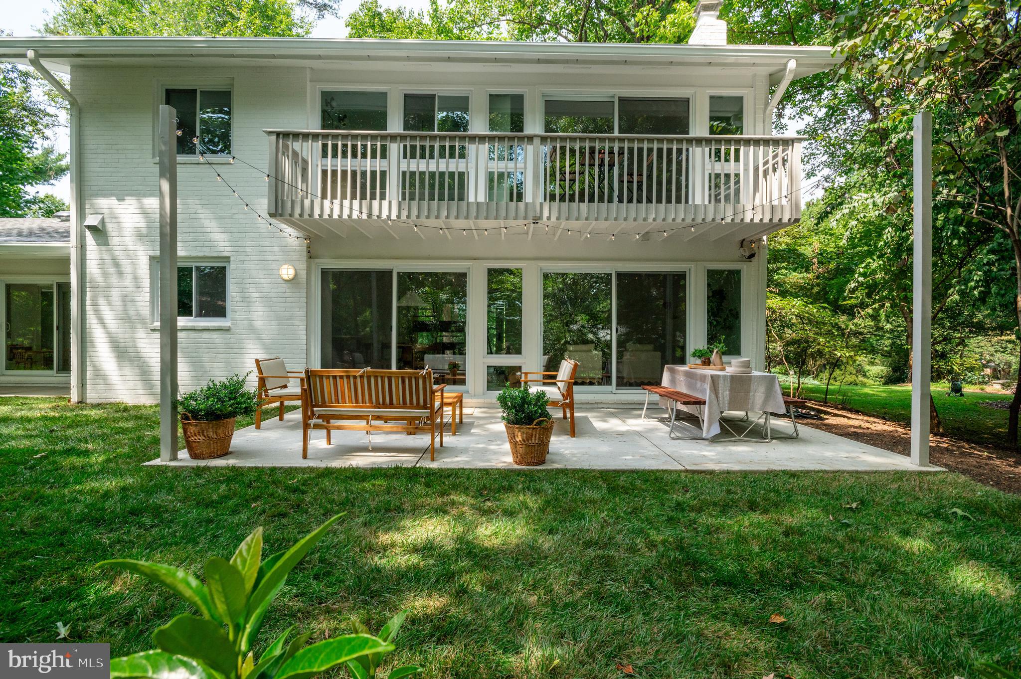 CARDEROCK SPRINGS - Residential