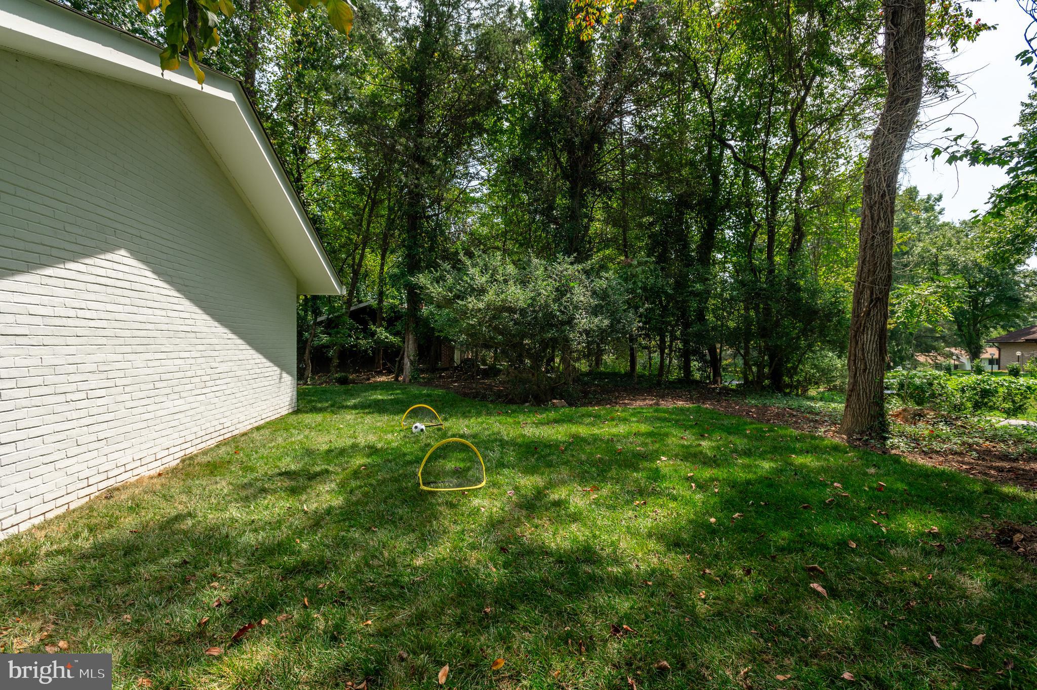 CARDEROCK SPRINGS - Residential