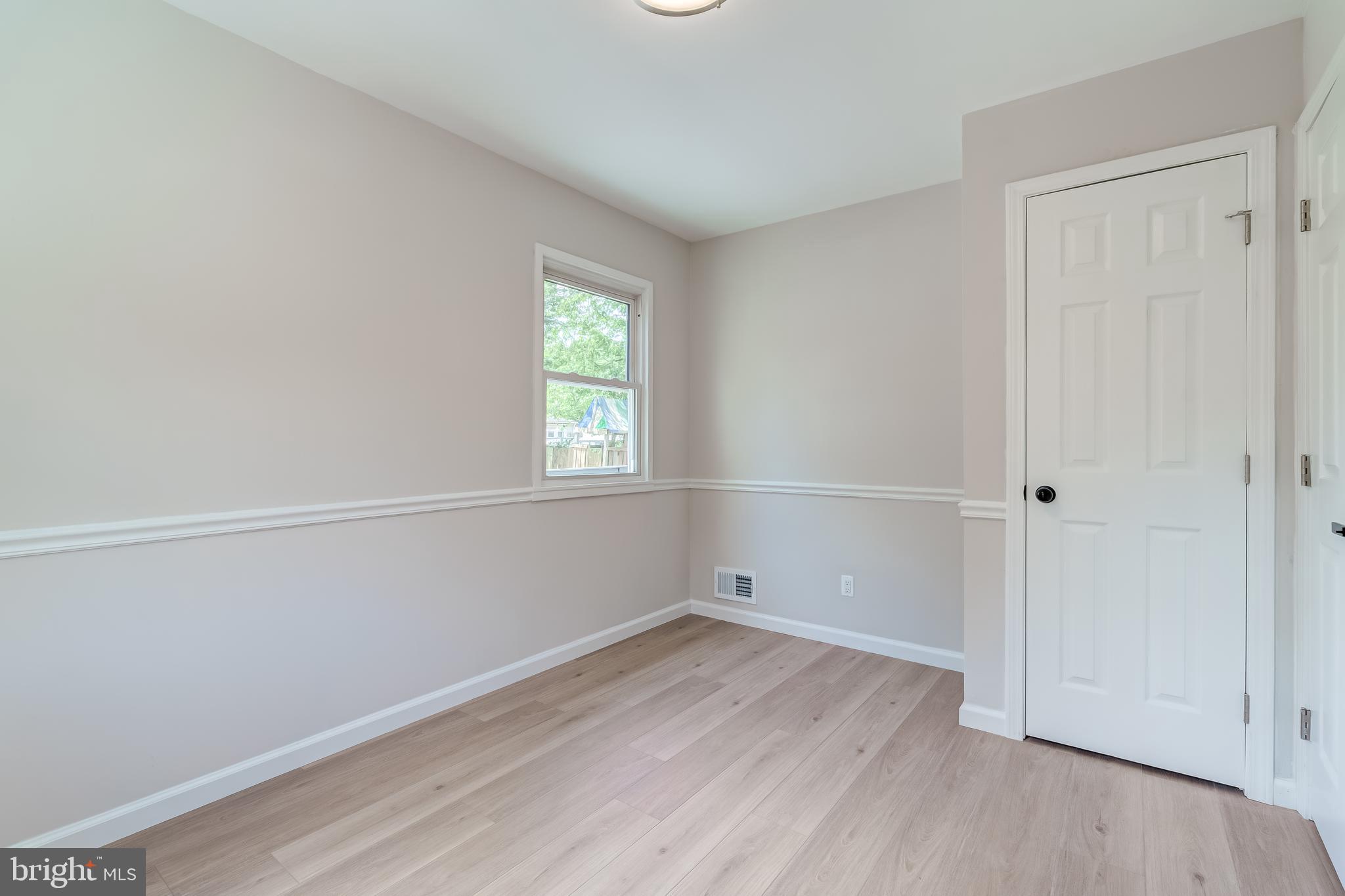 BURGUNDY VILLAGE - Residential