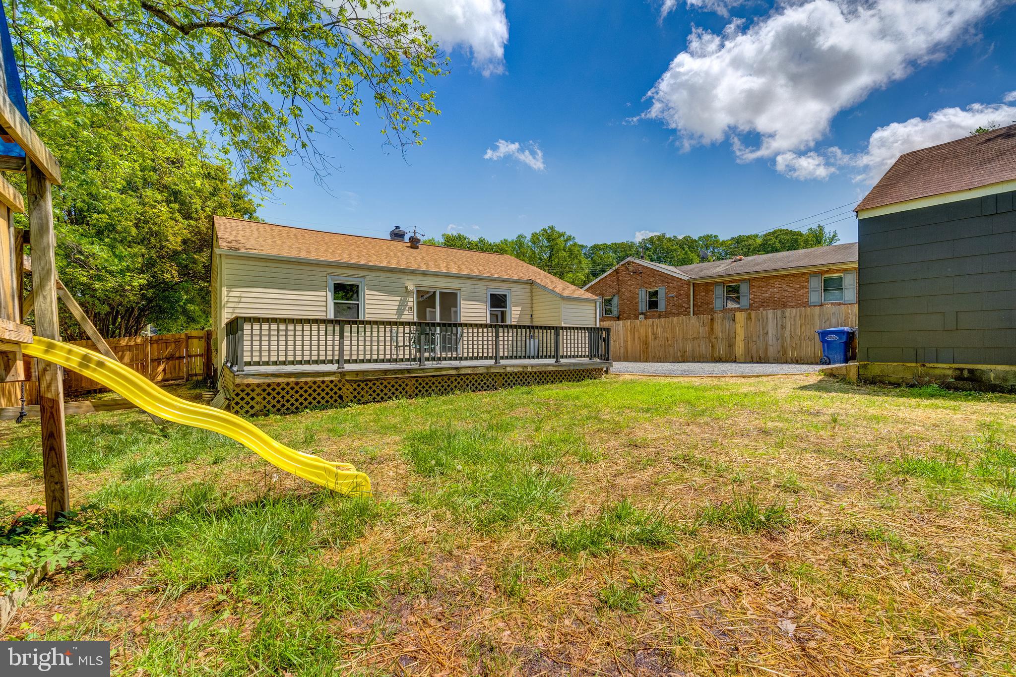 BURGUNDY VILLAGE - Residential