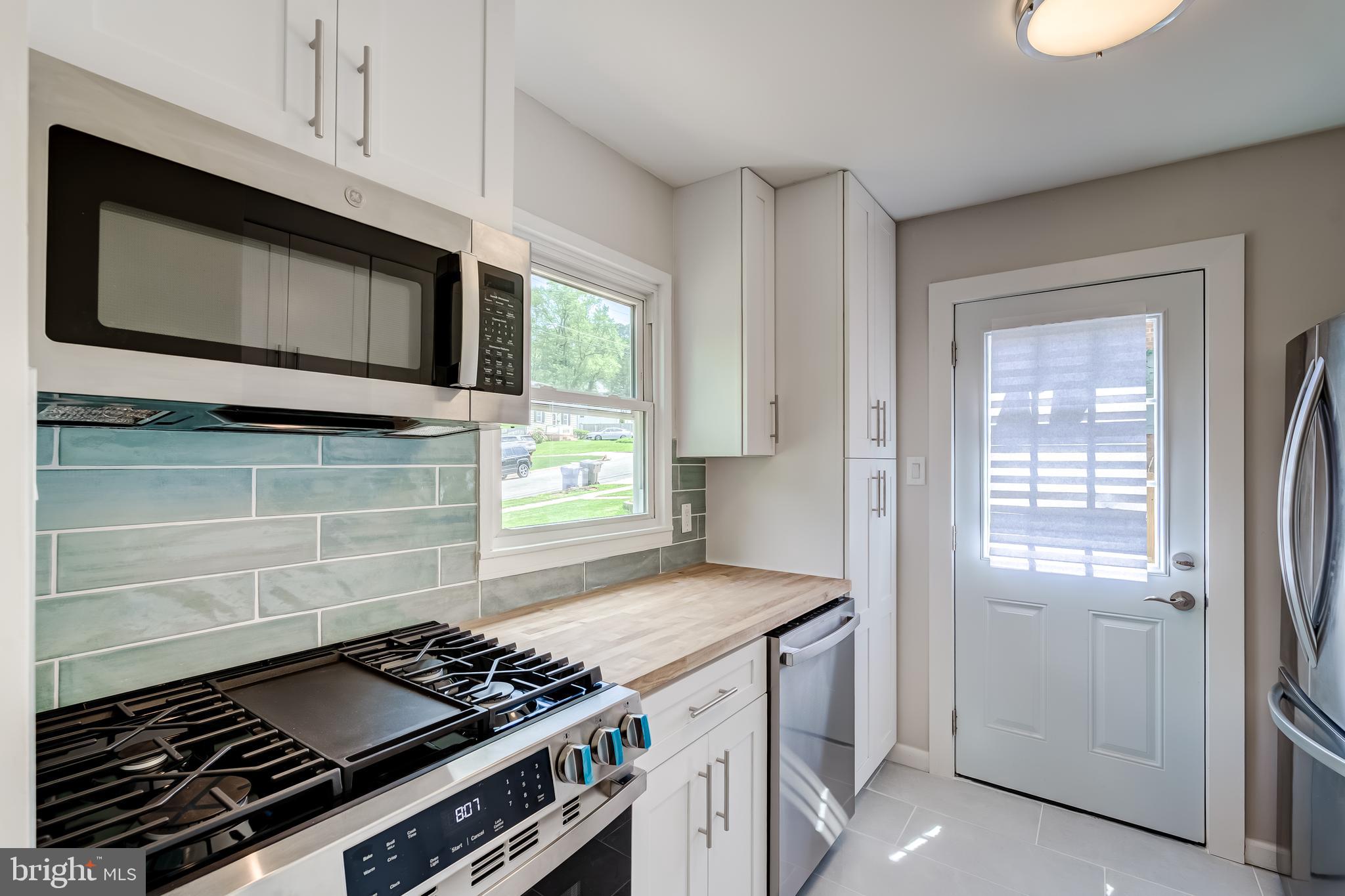 BURGUNDY VILLAGE - Residential