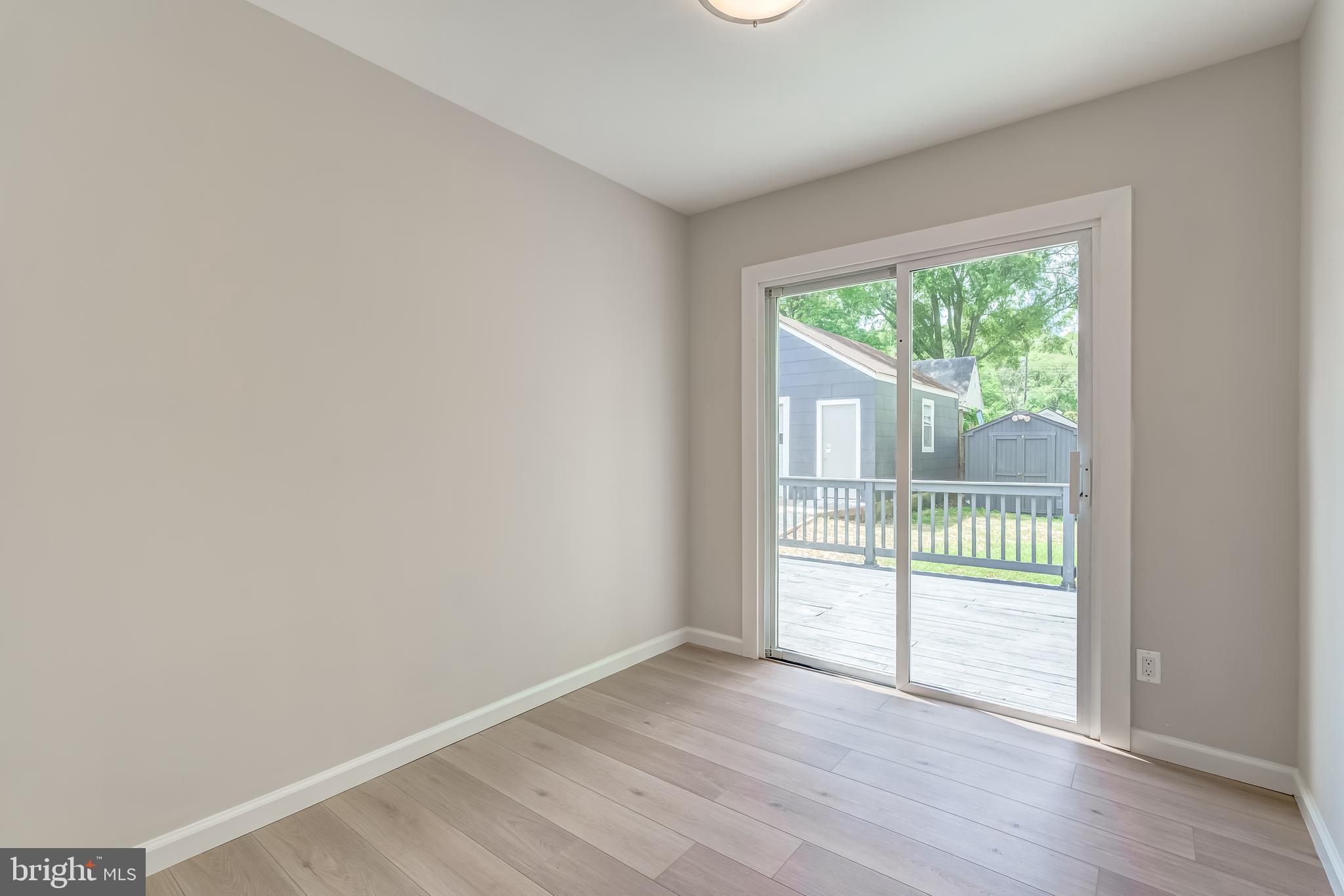 BURGUNDY VILLAGE - Residential