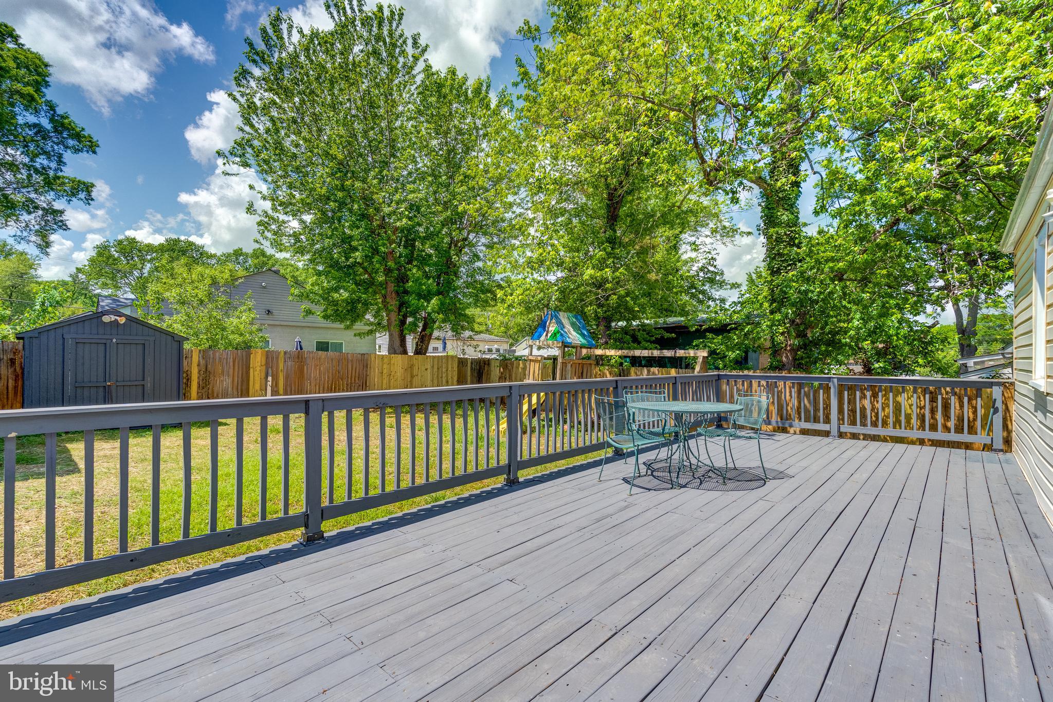 BURGUNDY VILLAGE - Residential