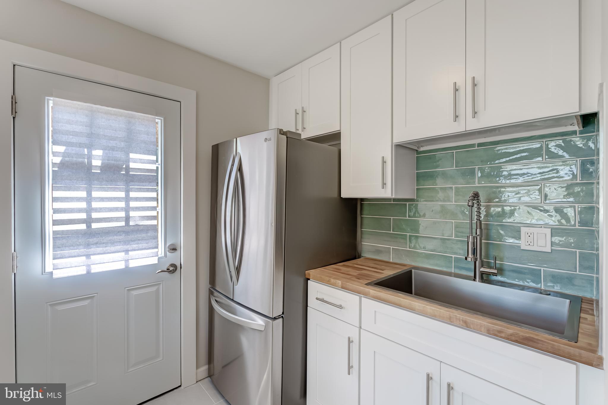 BURGUNDY VILLAGE - Residential