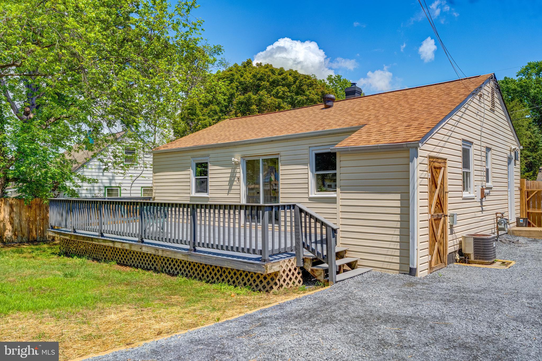 BURGUNDY VILLAGE - Residential