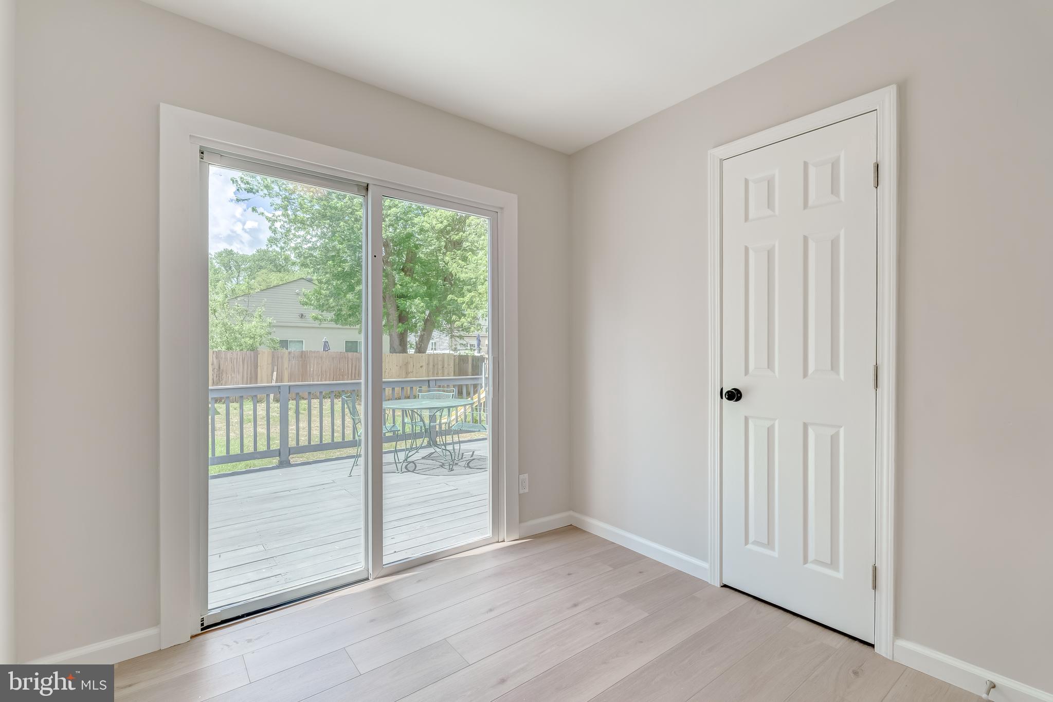 BURGUNDY VILLAGE - Residential