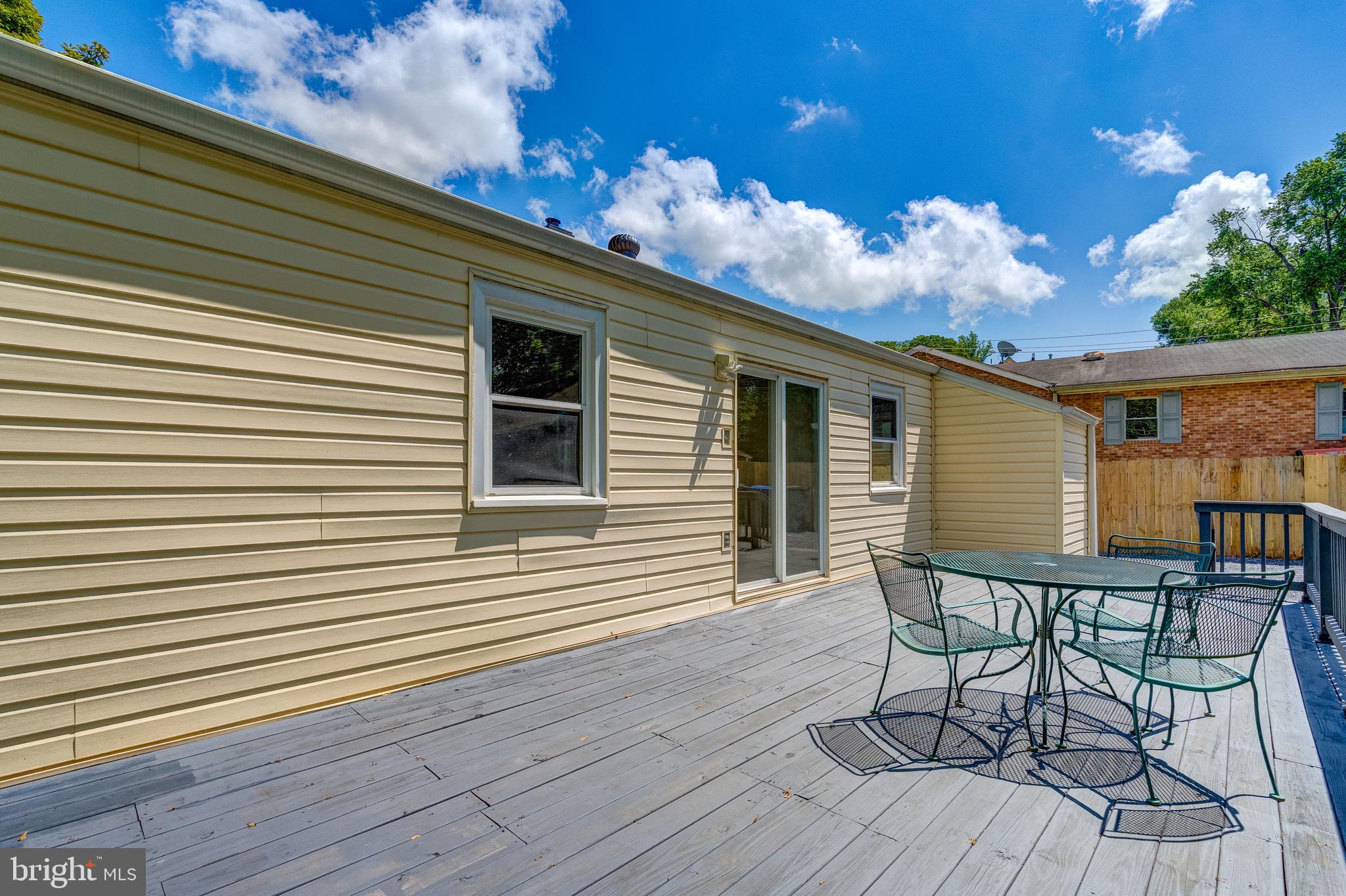 BURGUNDY VILLAGE - Residential