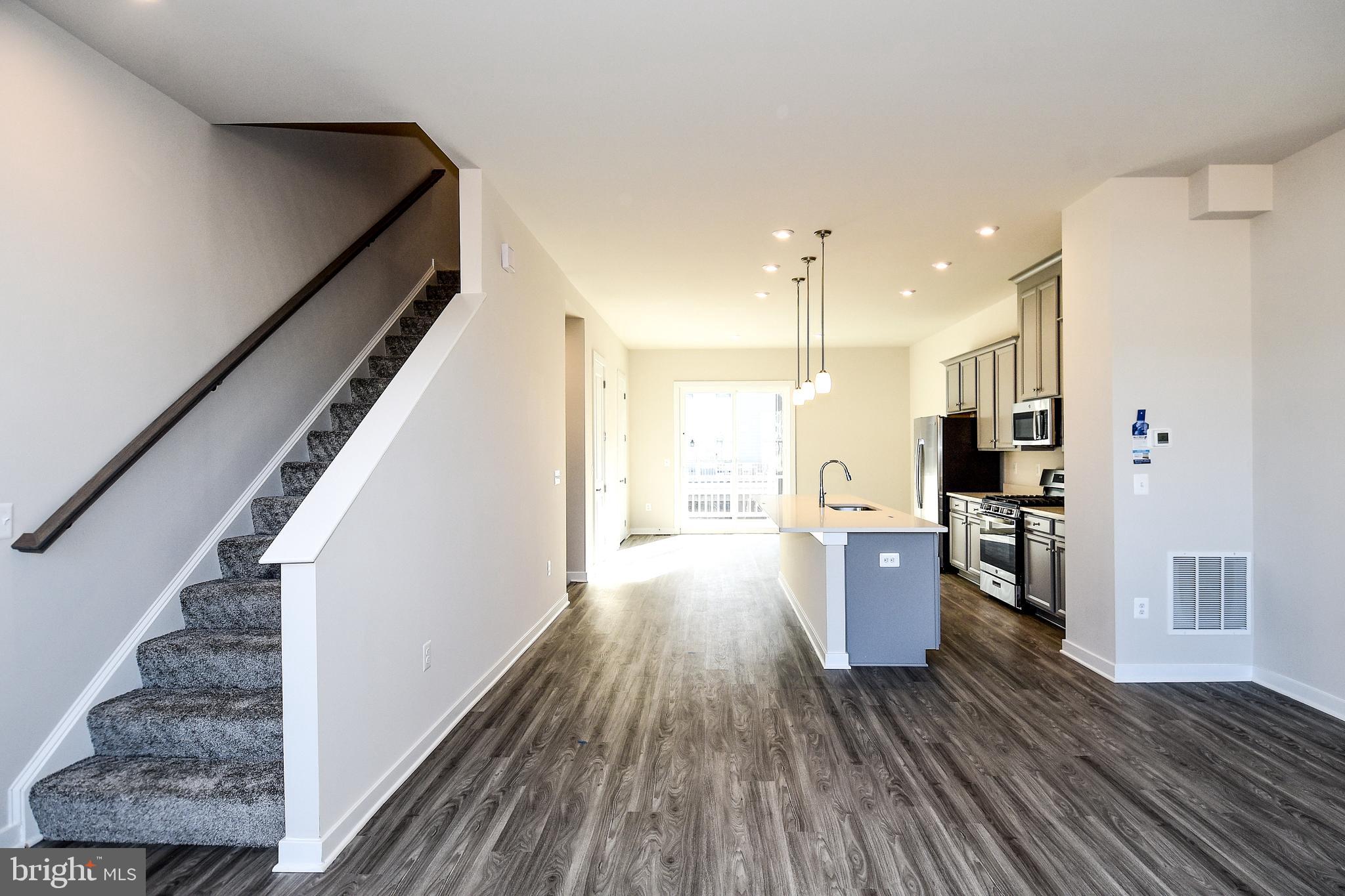 POTOMAC SHORES - Residential Lease