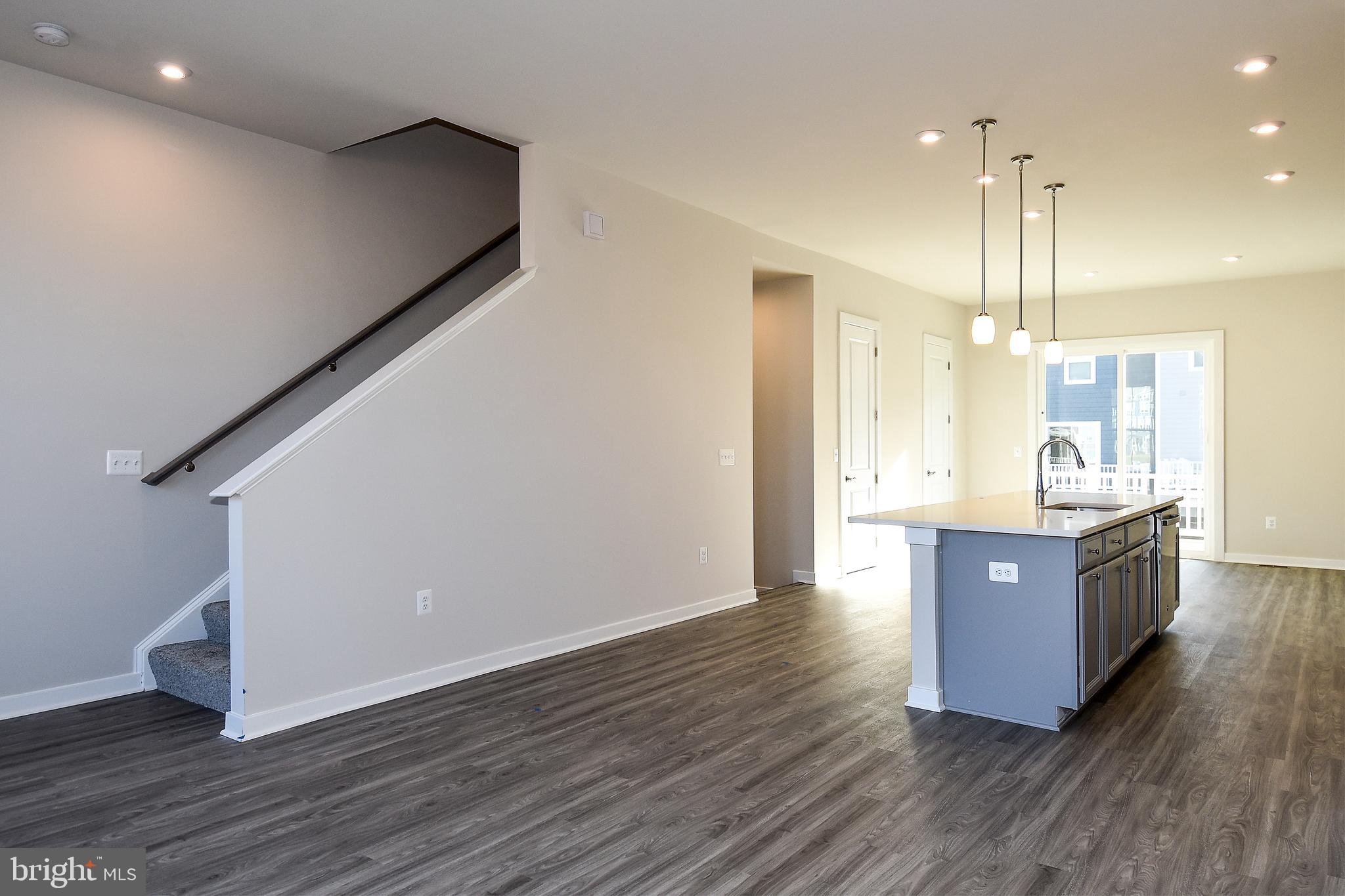 POTOMAC SHORES - Residential Lease