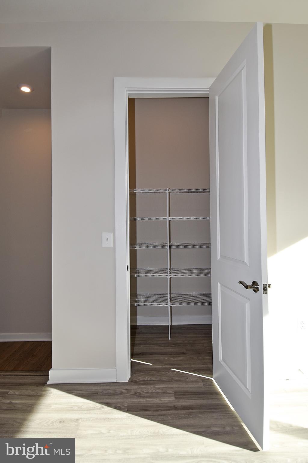 POTOMAC SHORES - Residential Lease