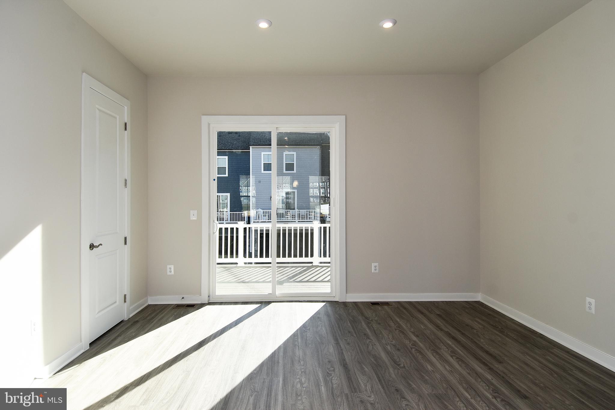 POTOMAC SHORES - Residential Lease