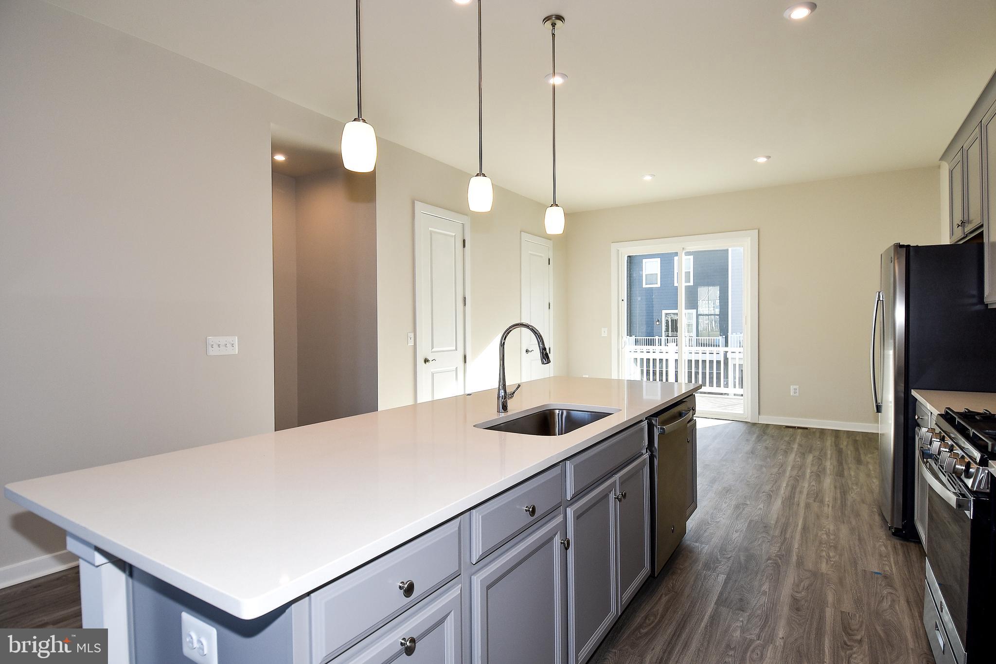 POTOMAC SHORES - Residential Lease