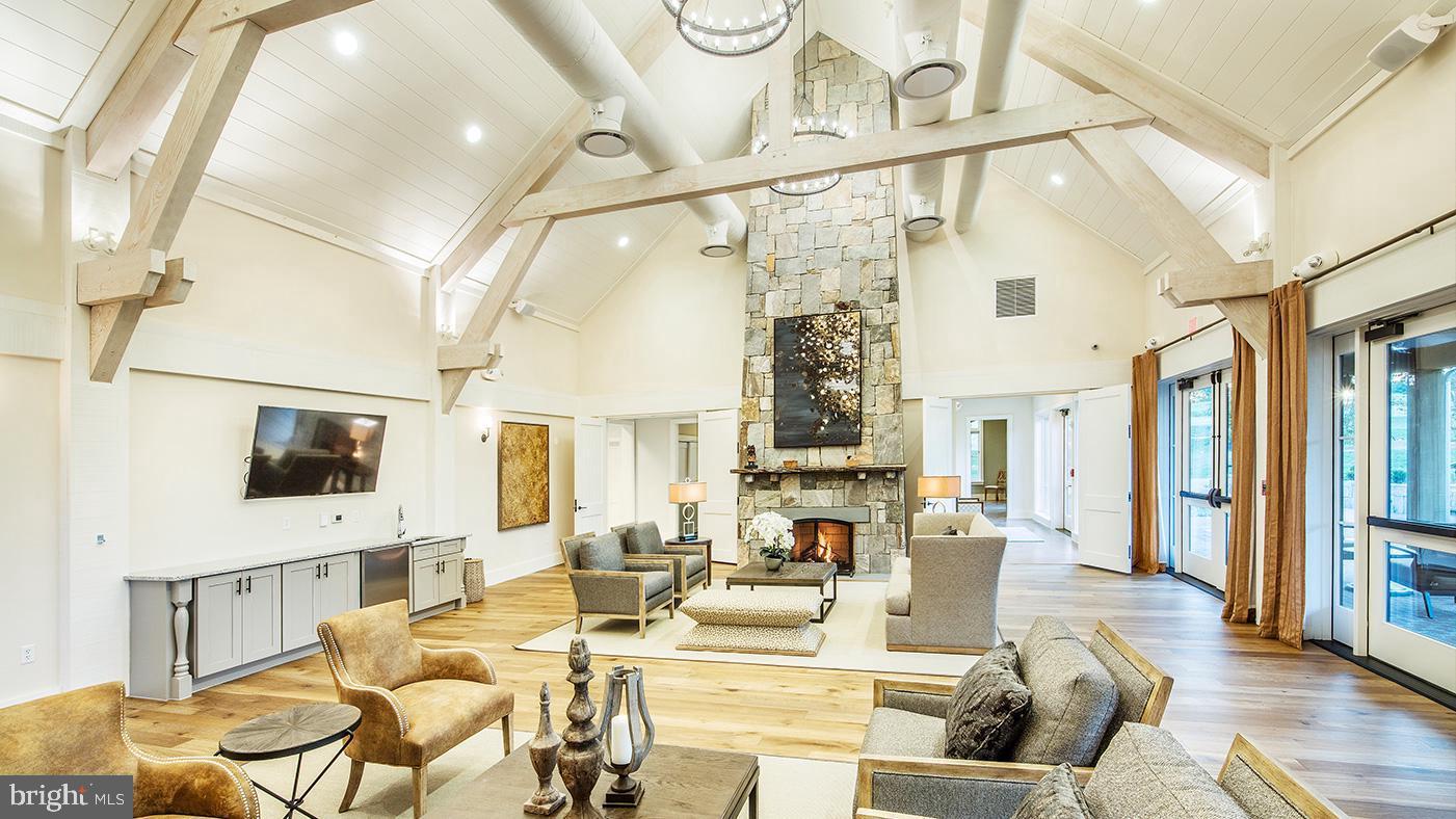 POTOMAC SHORES - Residential Lease