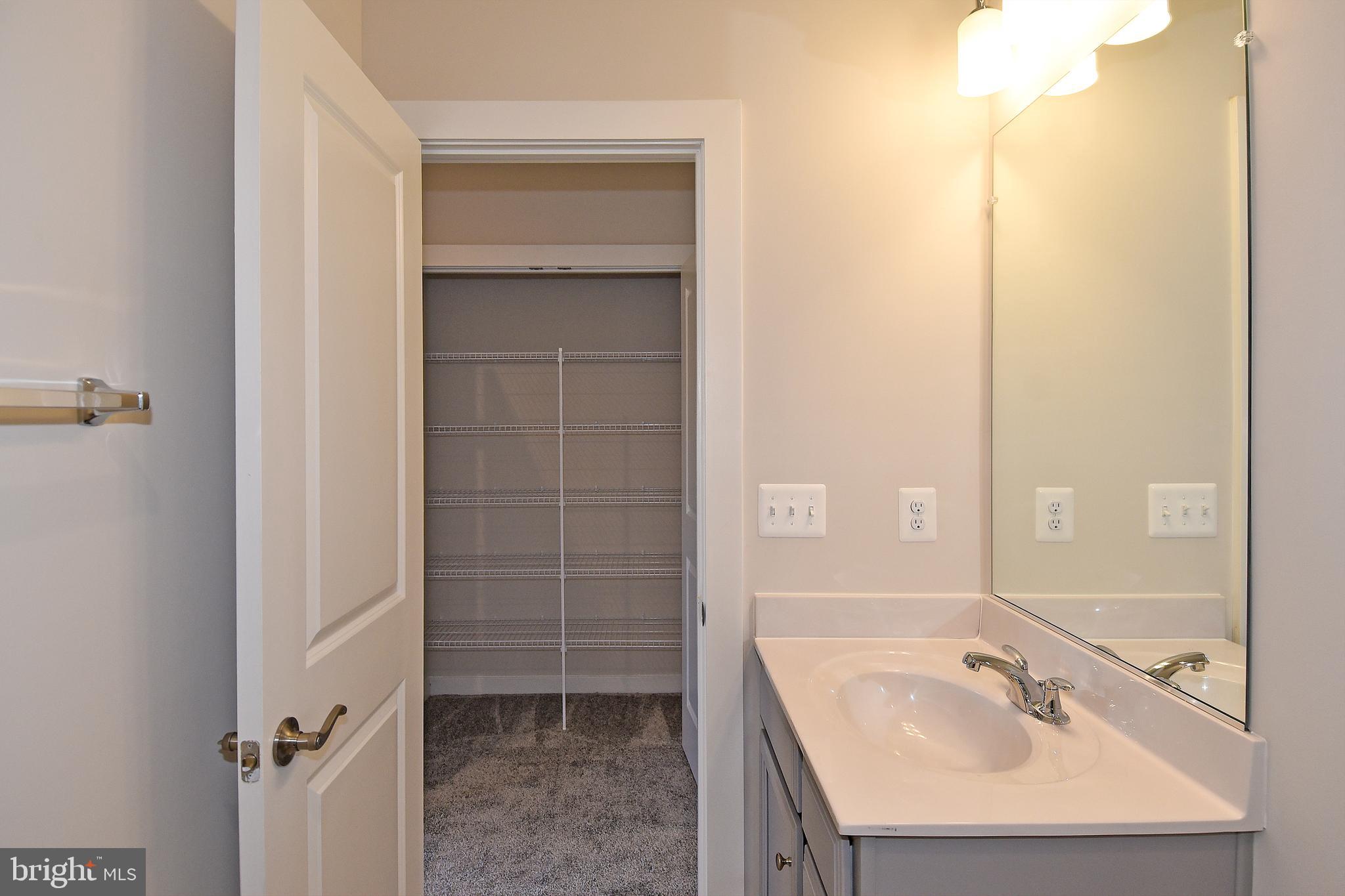 POTOMAC SHORES - Residential Lease