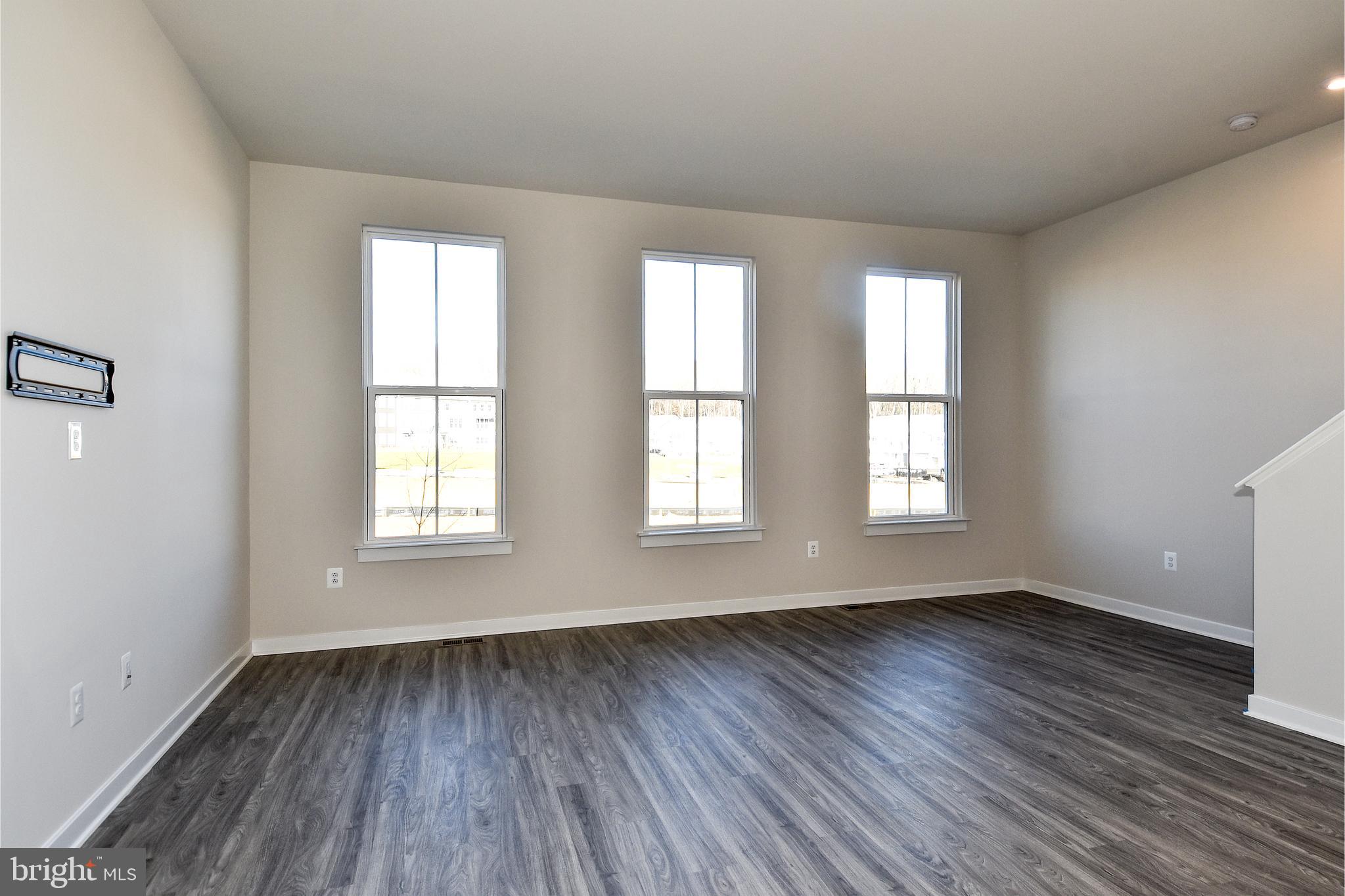 POTOMAC SHORES - Residential Lease