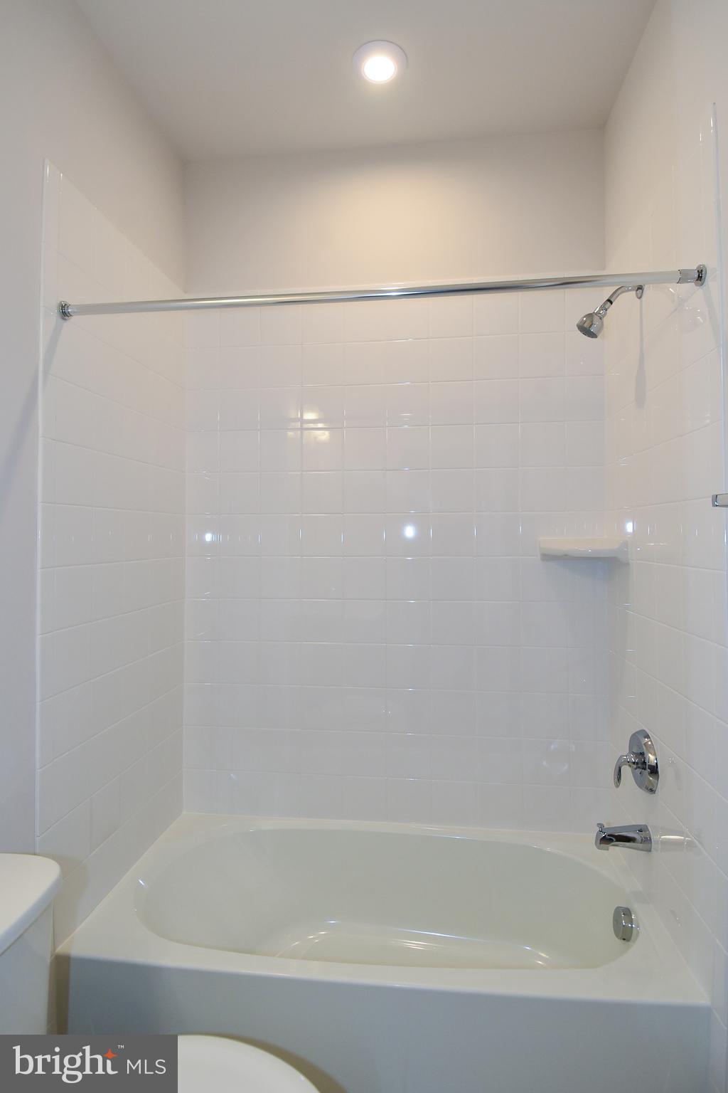 POTOMAC SHORES - Residential Lease