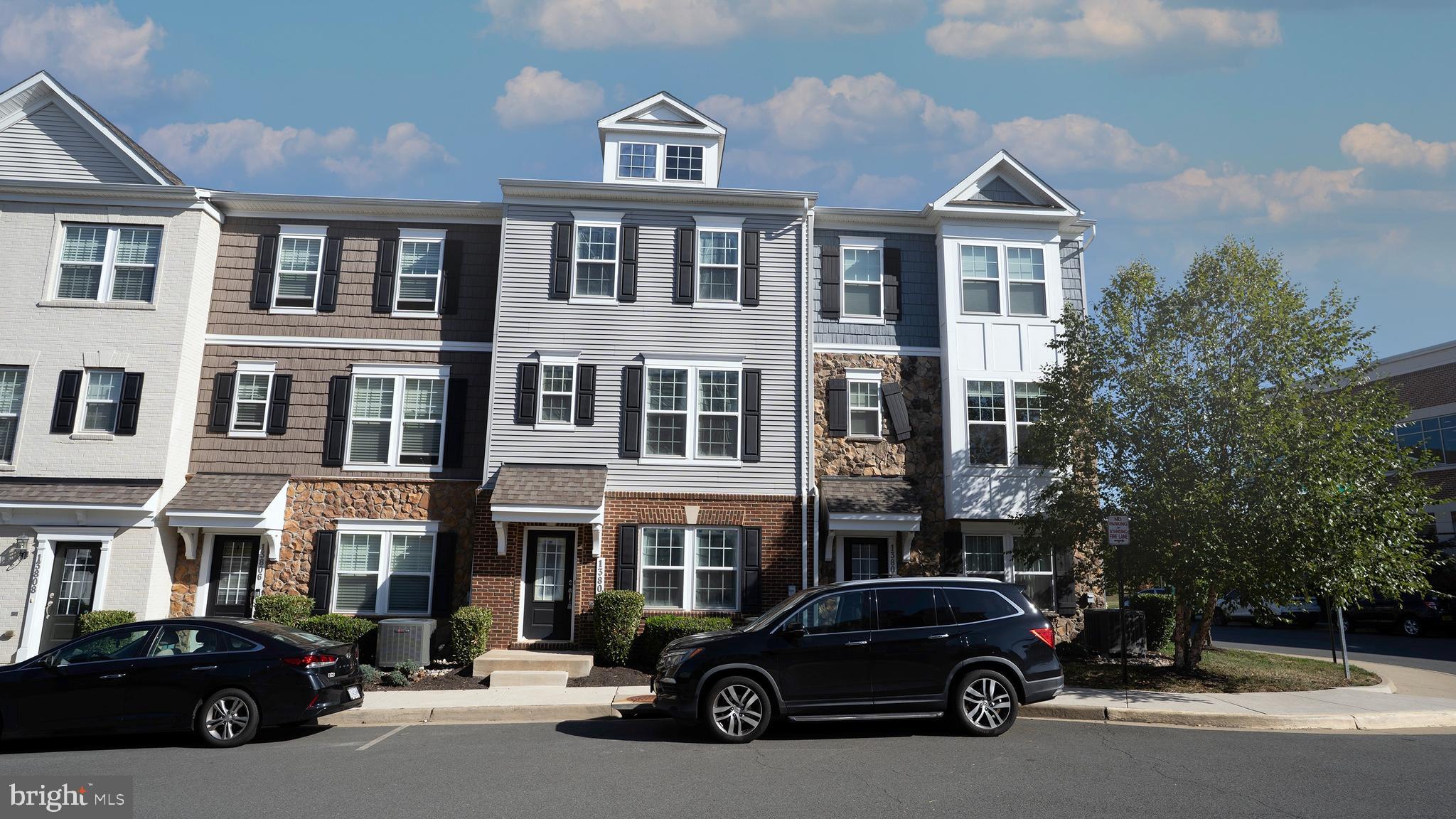 HEATHCOTE COMMONS - Residential Lease