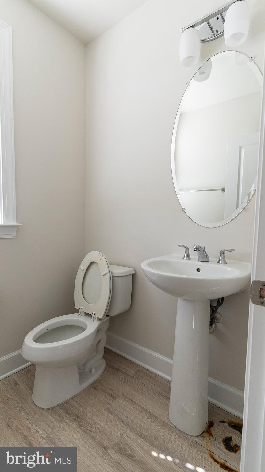 HEATHCOTE COMMONS - Residential Lease