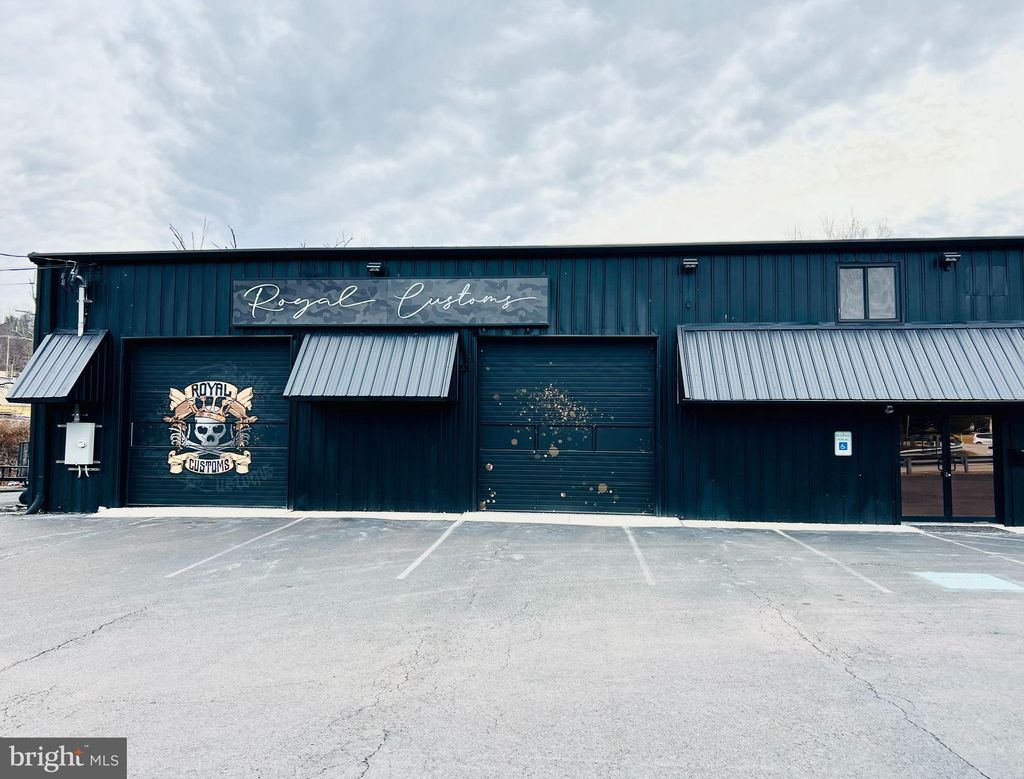 Photo of 1386 N State Street, POTTSTOWN, PA 19464 (MLS # PAMC2160072)