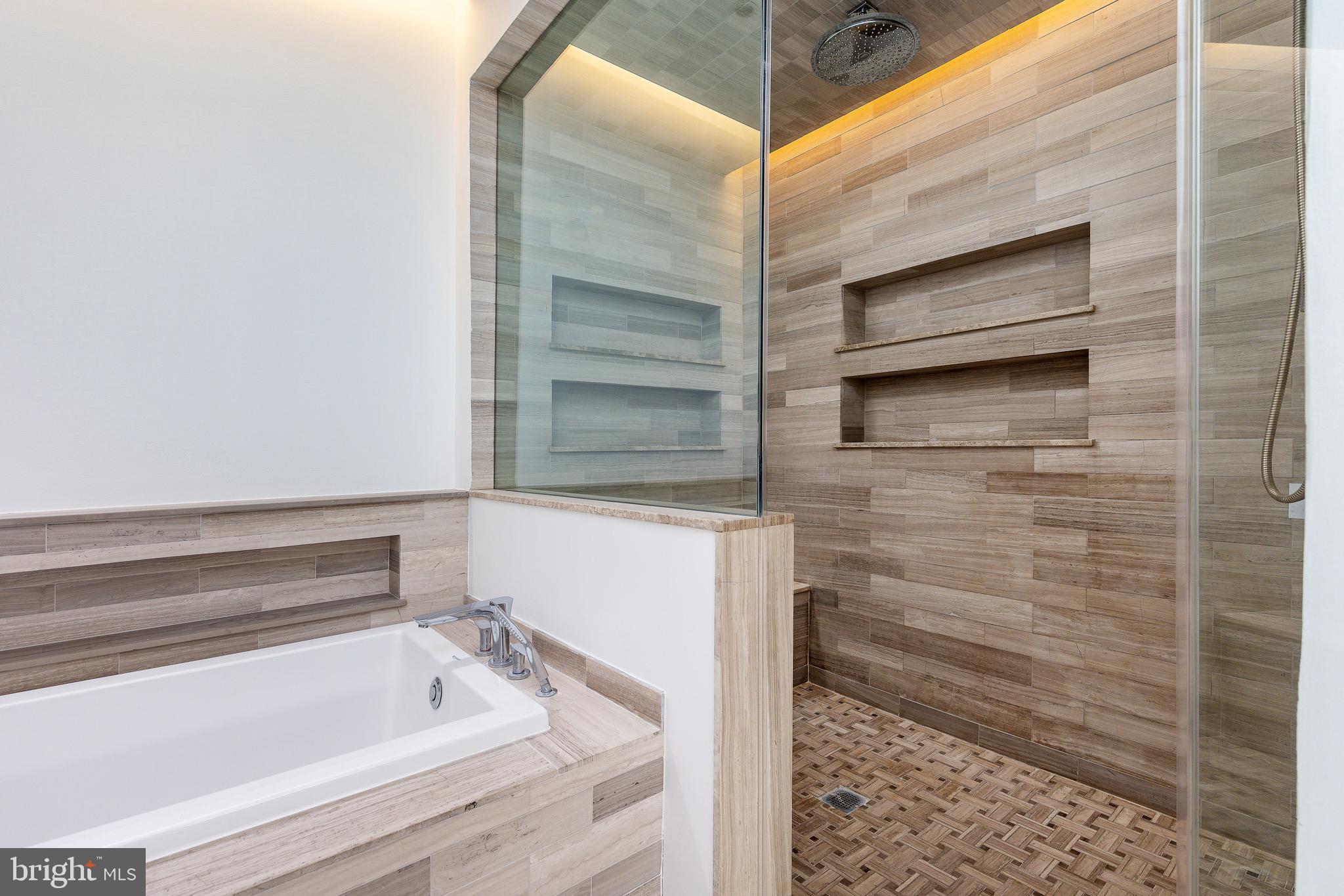 WASHINGTON SQ - Residential