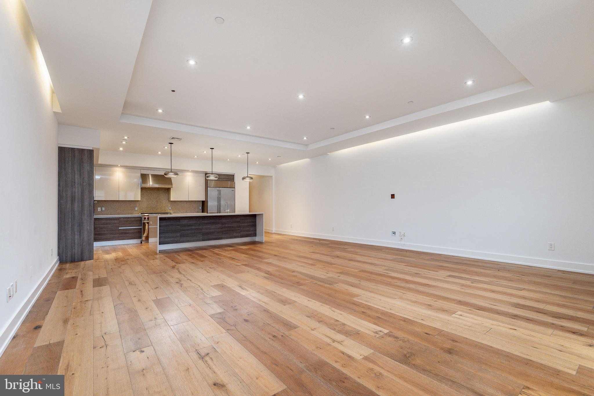 WASHINGTON SQ - Residential