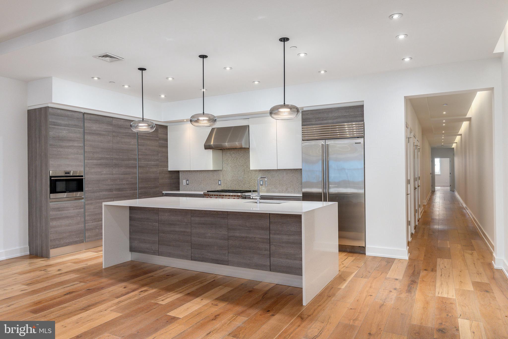 WASHINGTON SQ - Residential